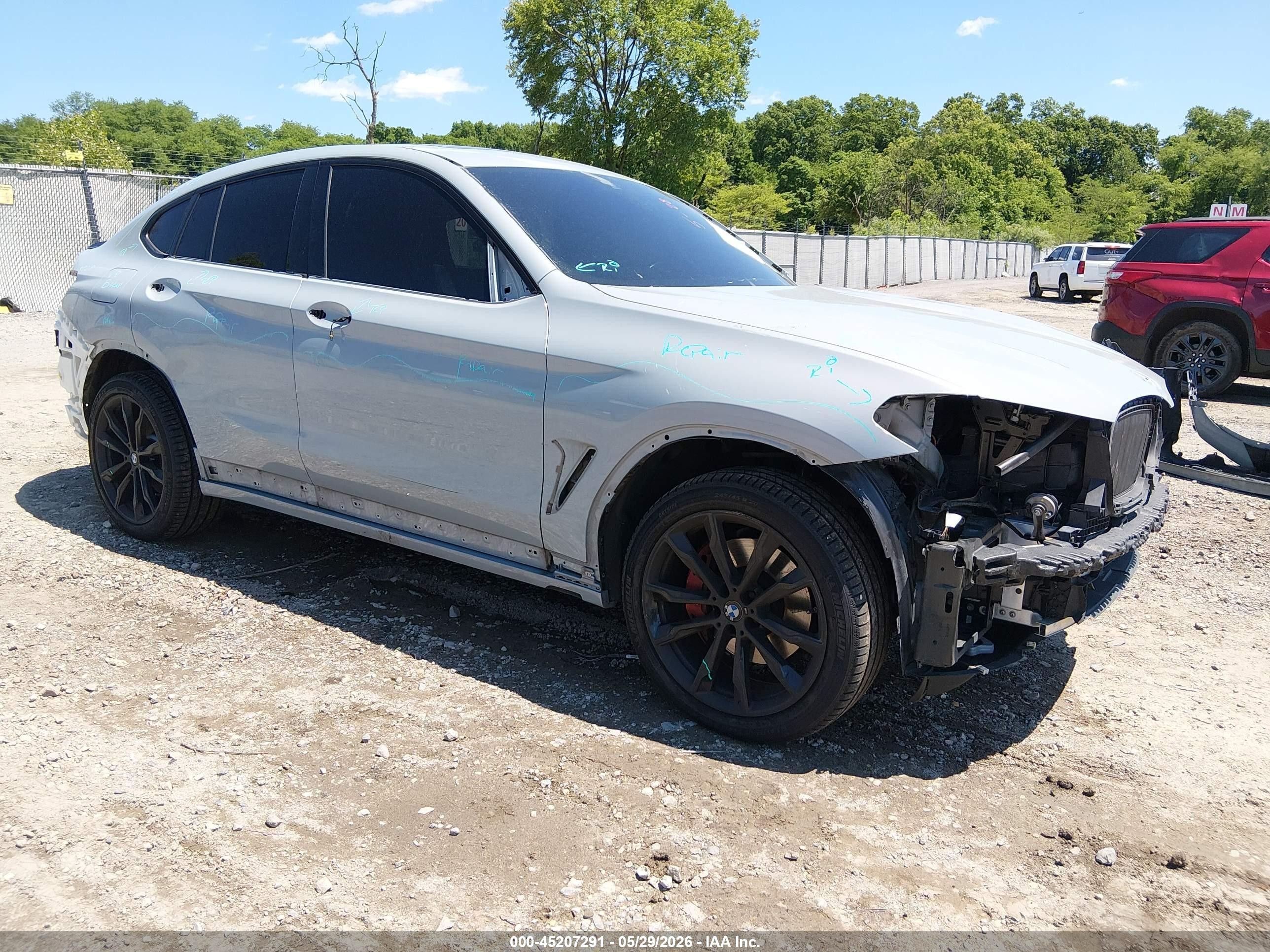 2022 BMW X4 xDrive30i, VIN 5UX33DT00N9K01342 — Side