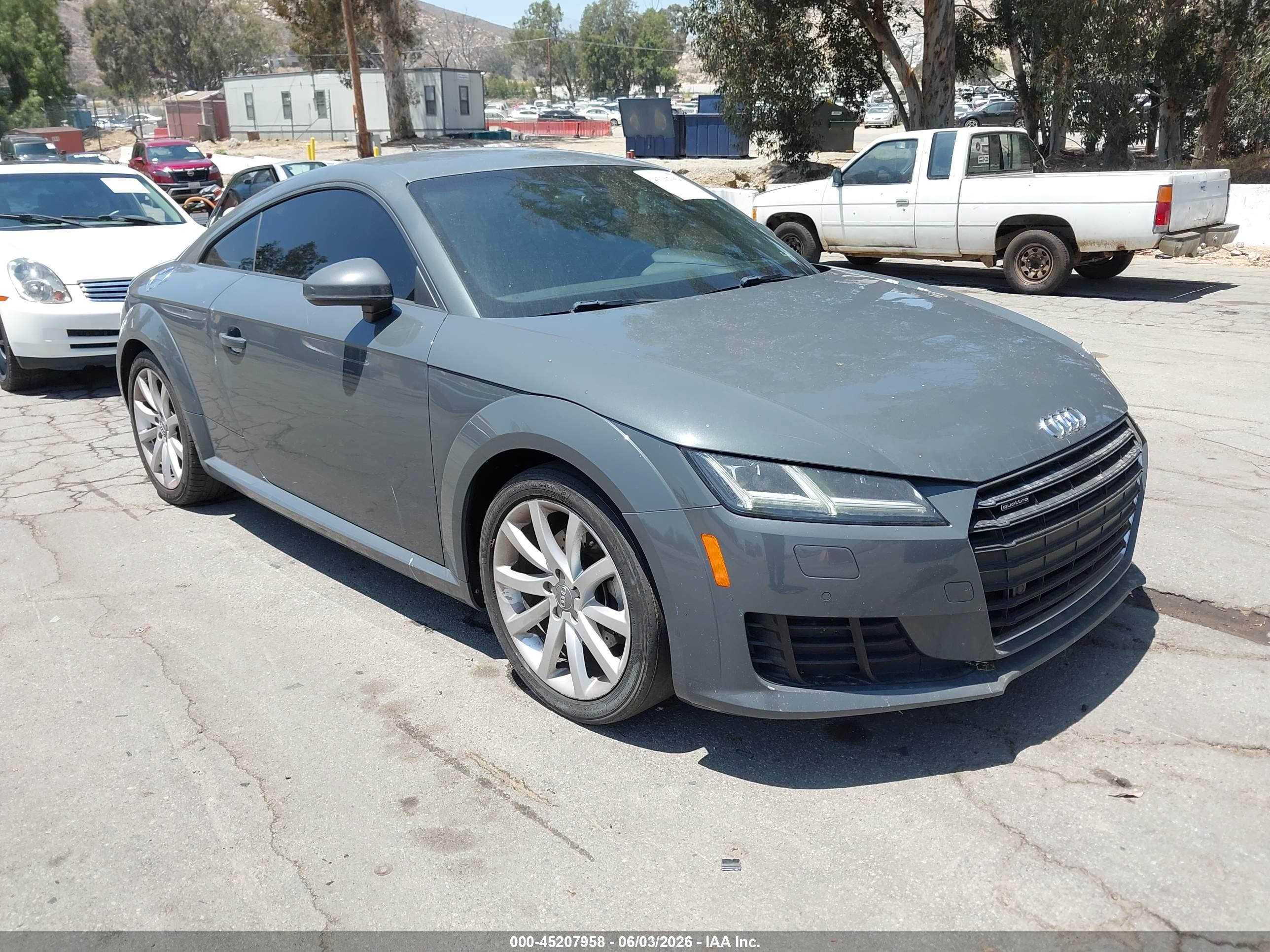 2016 Audi TT 2.0T, VIN TRUC5AFV1G1028455 — Перед