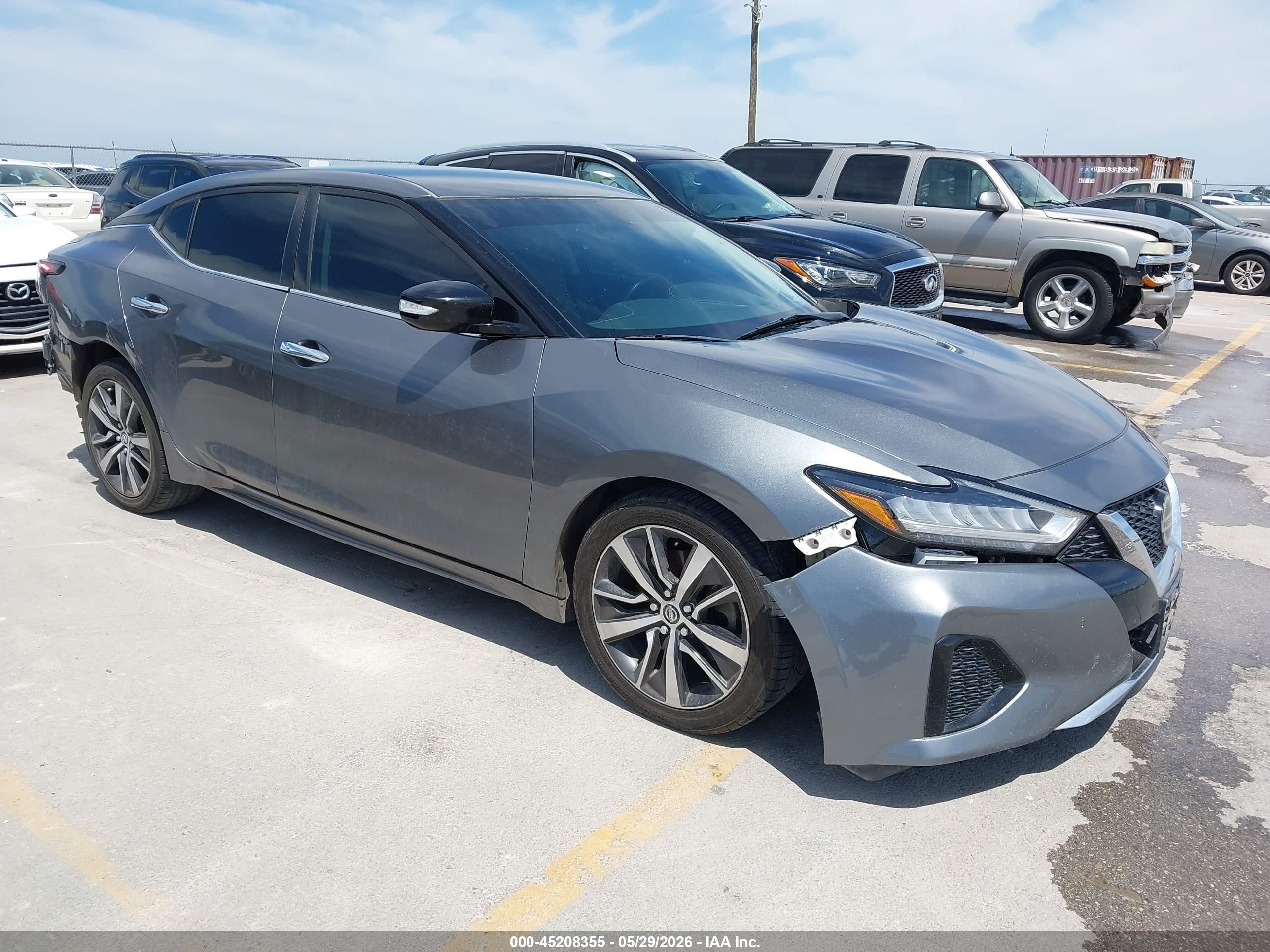2019 Nissan Maxima SR, VIN 1N4AA6AV3KC370087 — Зад
