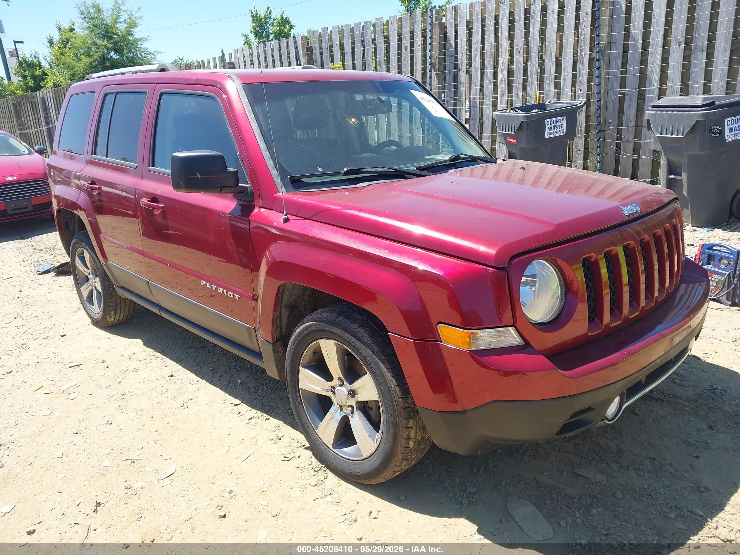 2017 Jeep Patriot Latitude, VIN 1C4NJPFA6HD101933 — Front end