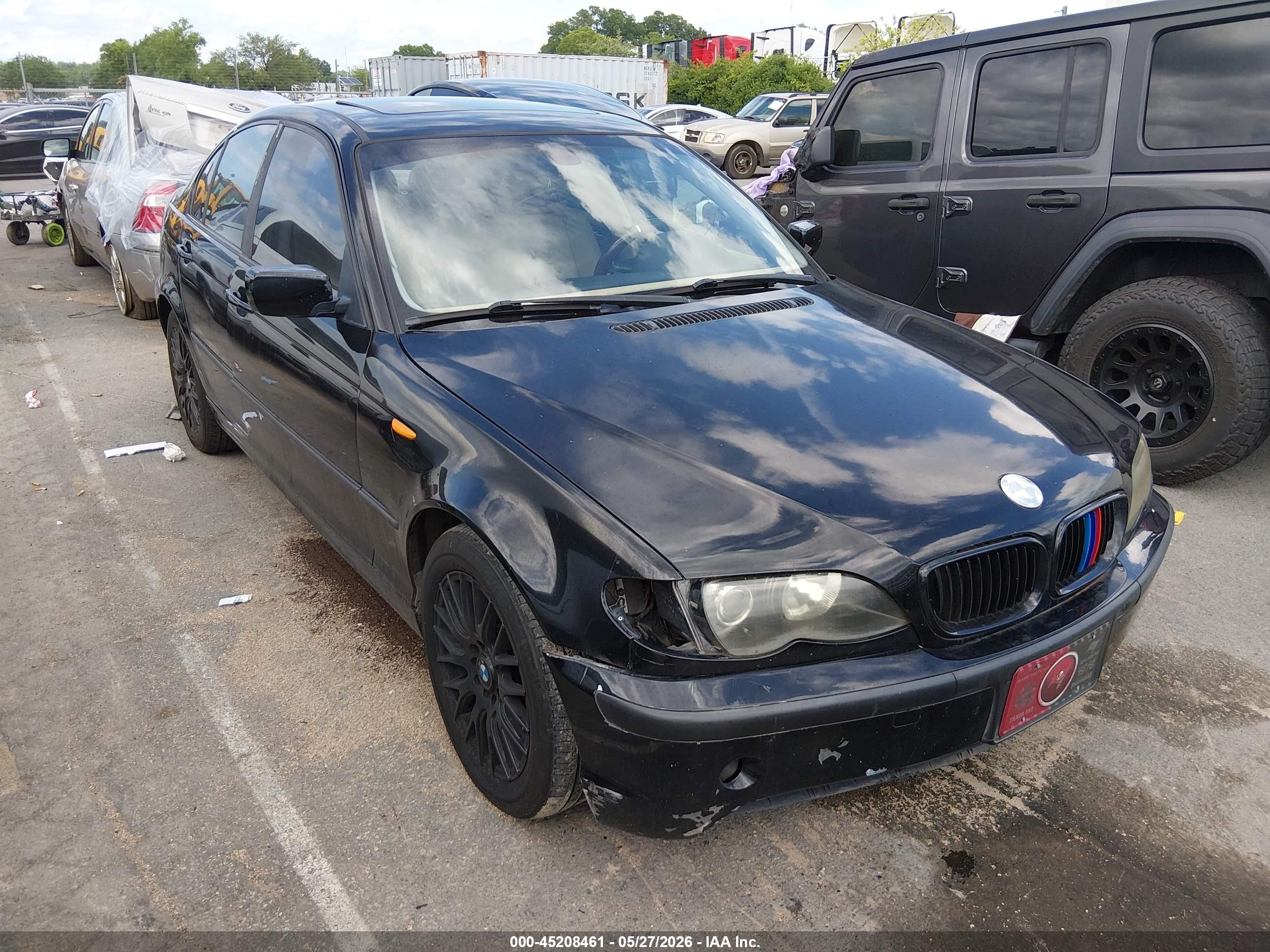 2003 BMW 3 Series 325i, VIN WBAEV33423KL87132 — Front end