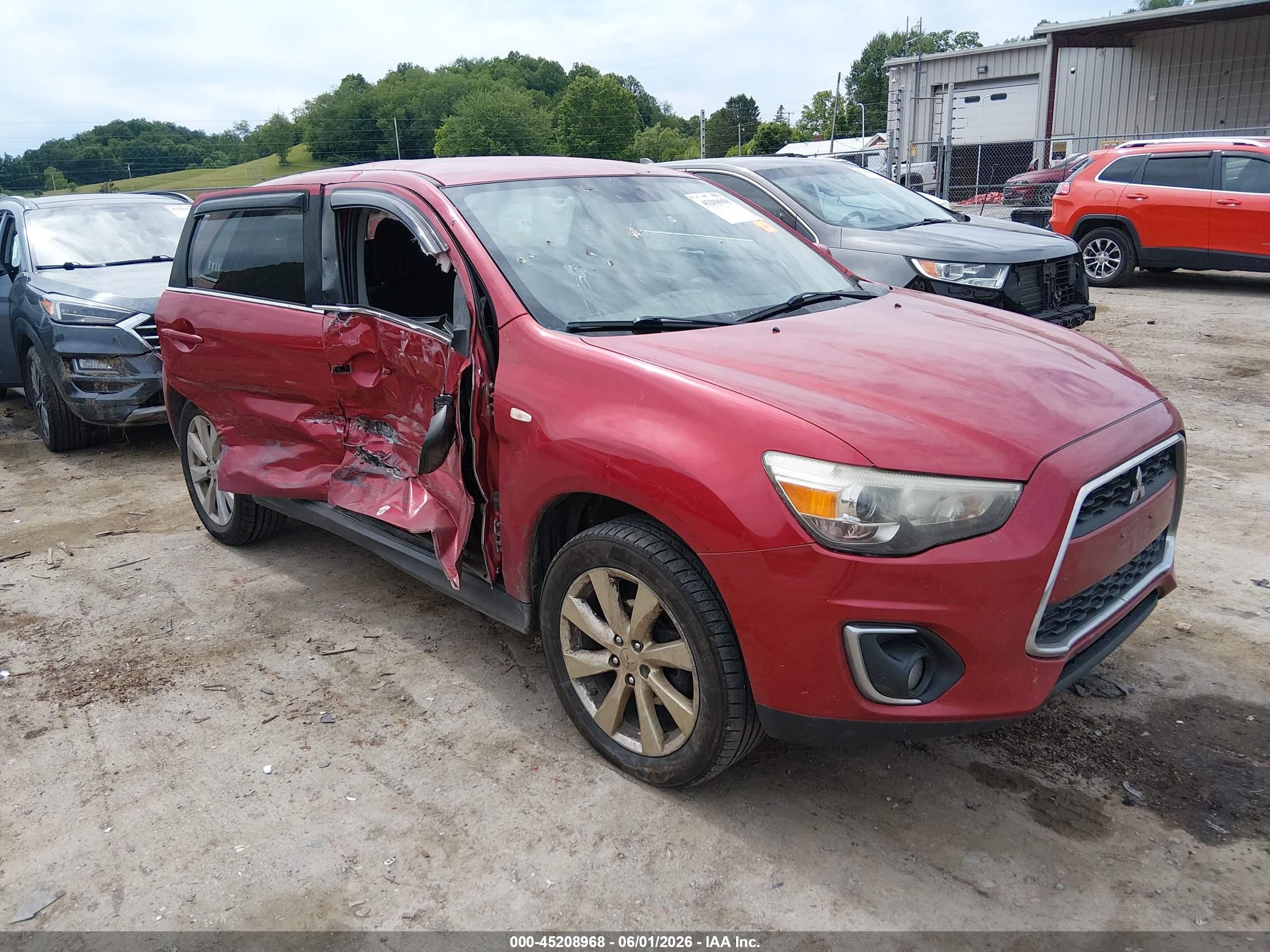 2014 Mitsubishi Outlander SE, VIN 4A4AR4AU9EE019085 — Side