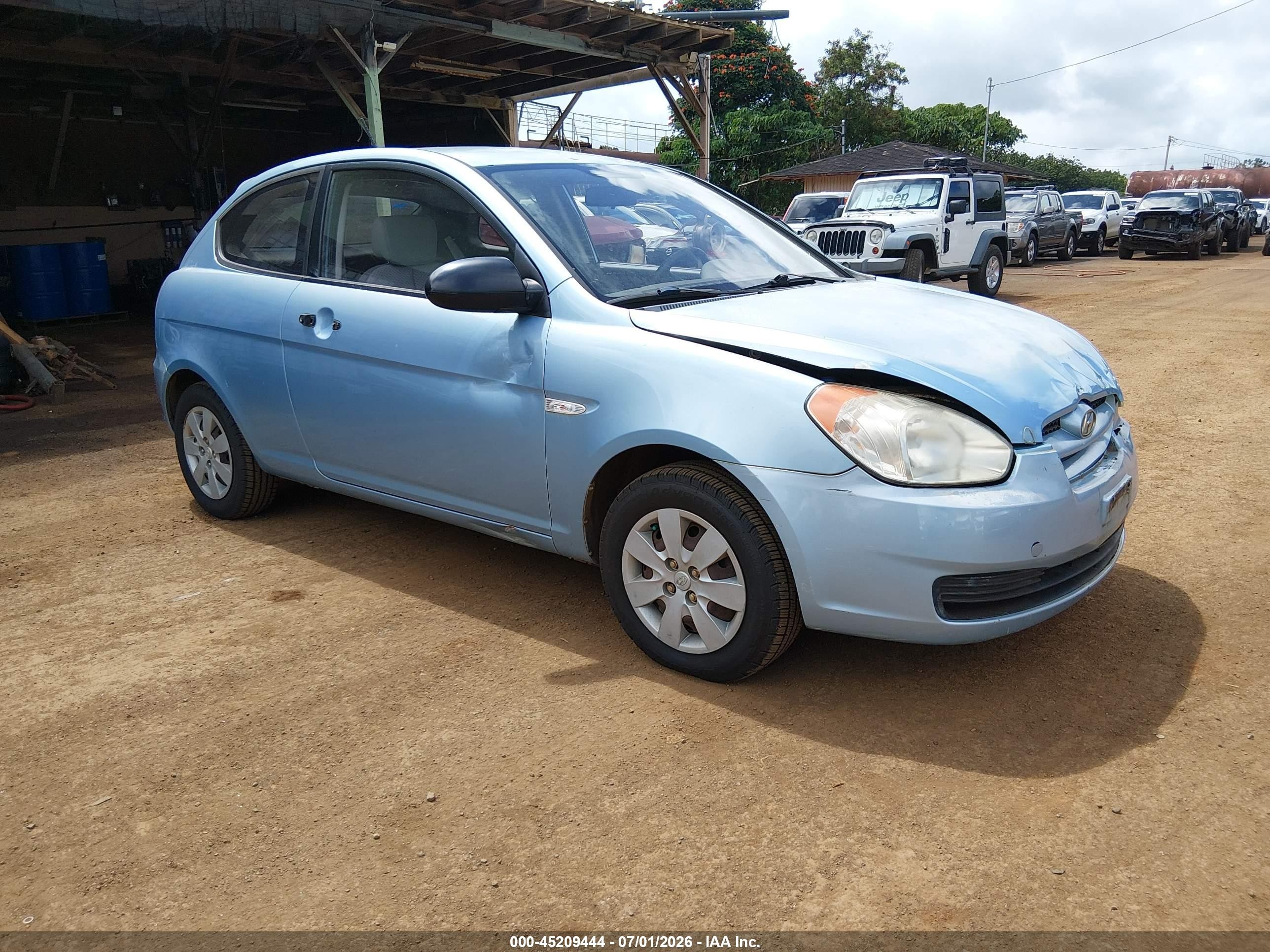 2009 Hyundai Accent Auto GS, VIN KMHCM36C29U118265 — Front end