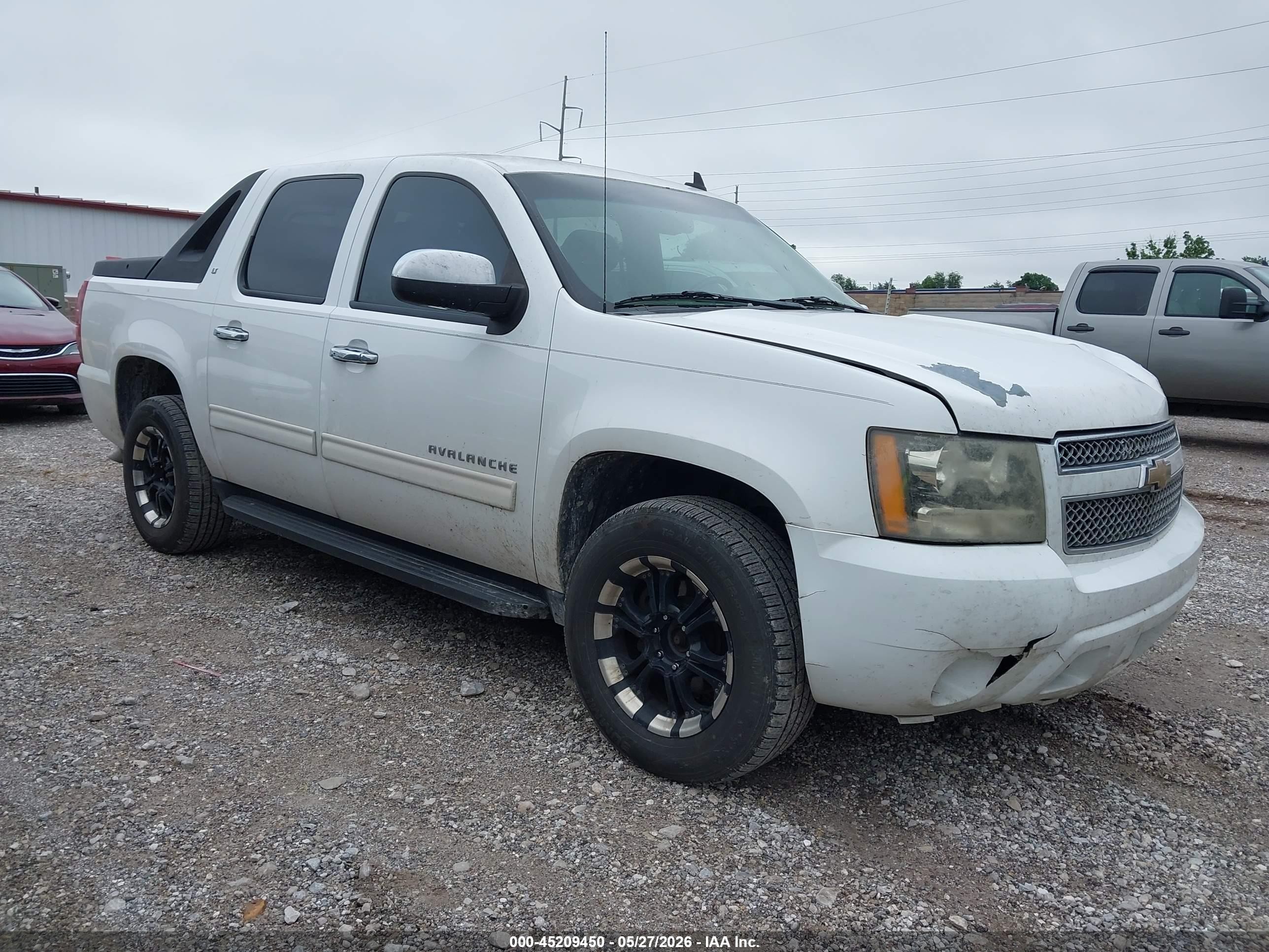 2009 Chevrolet Avalanche 2LT, VIN 3GNFK22019G283151 — Front end