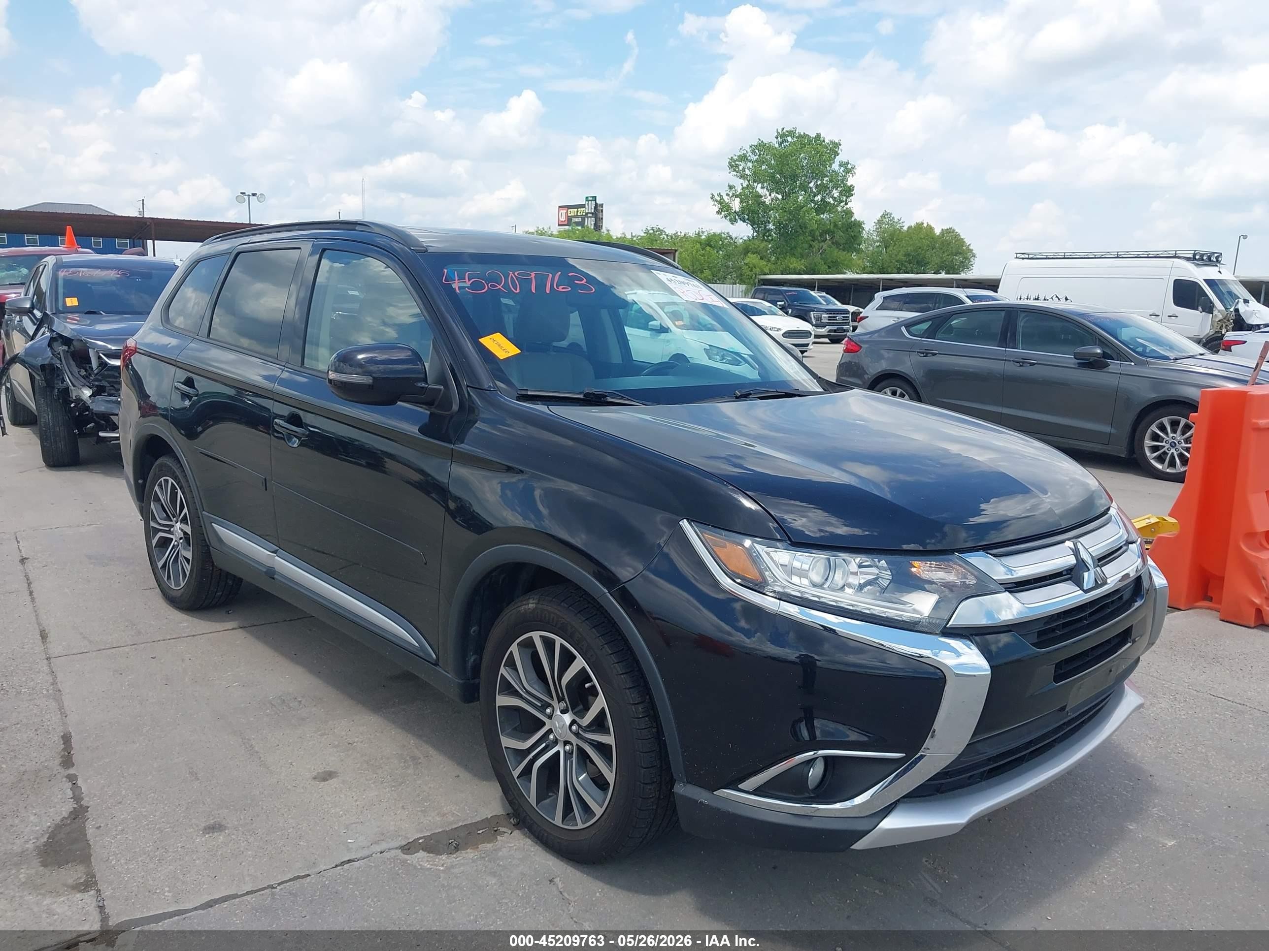 2016 Mitsubishi Outlander SE, VIN JA4AD3A34GZ045851 — Hail