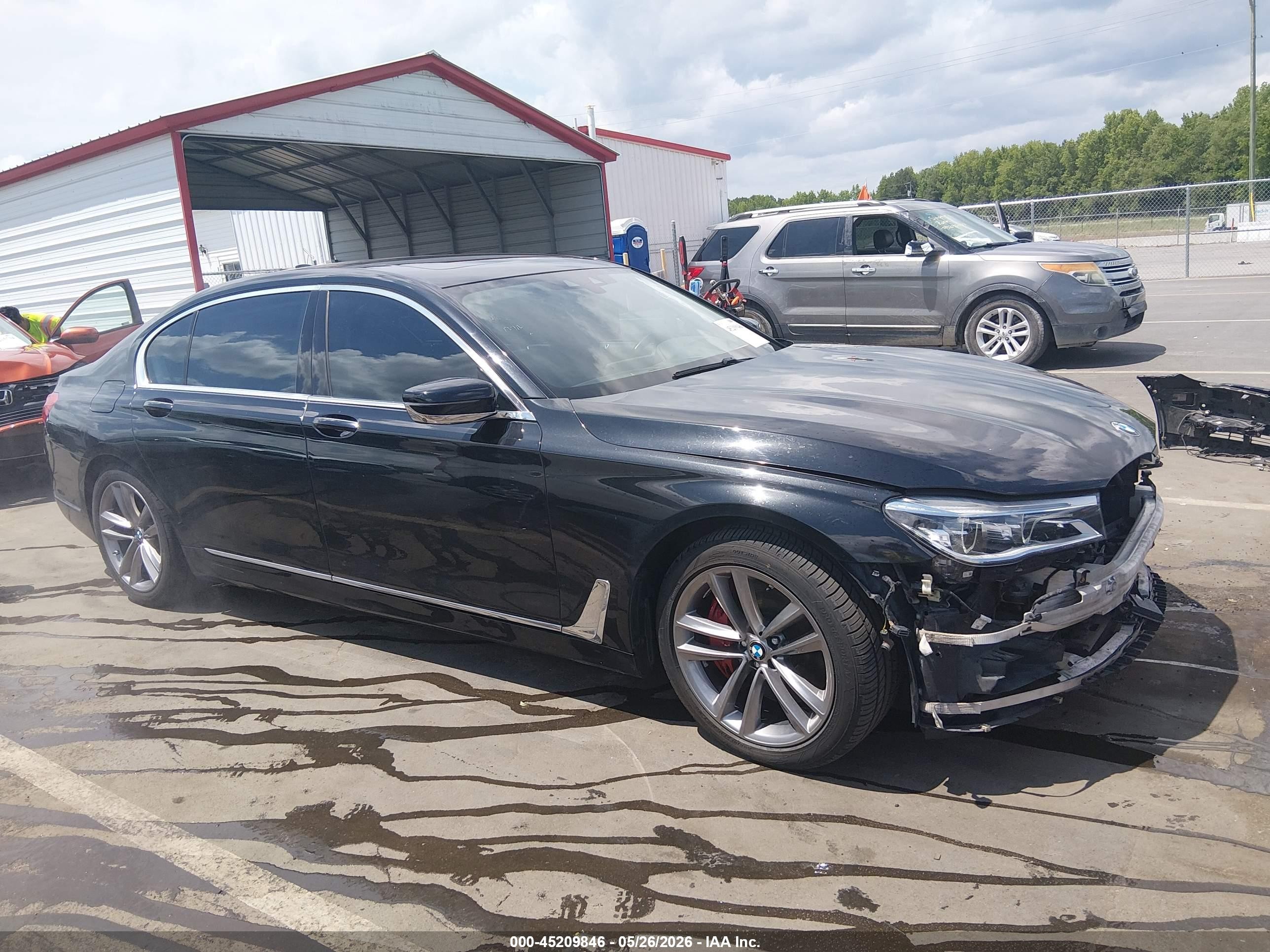 2016 BMW 7 Series 750i xDrive, VIN WBA7F2C50GG416788 — Front end