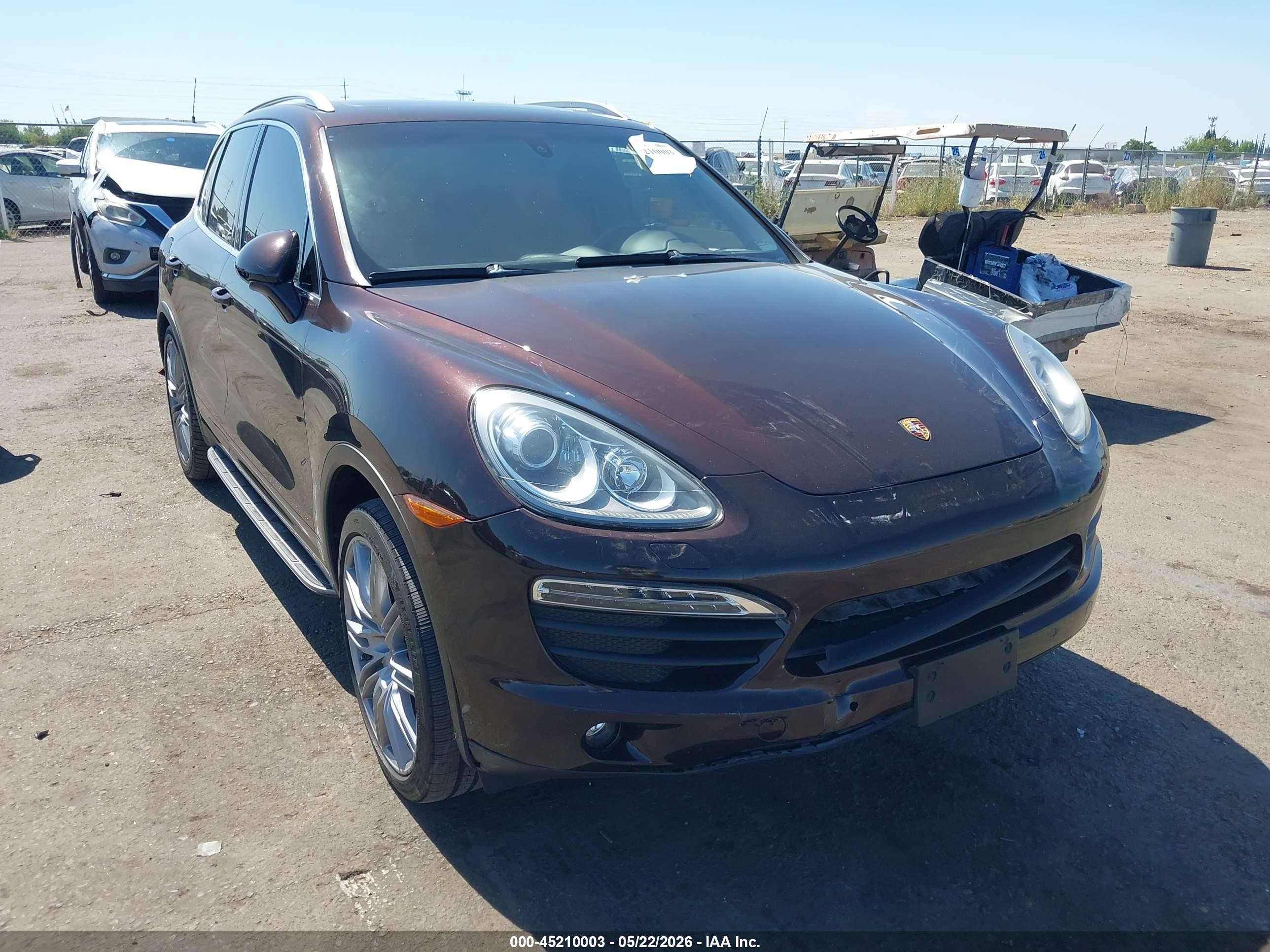 2014 Porsche Cayenne S, VIN WP1AB2A25ELA56319 — Rear end