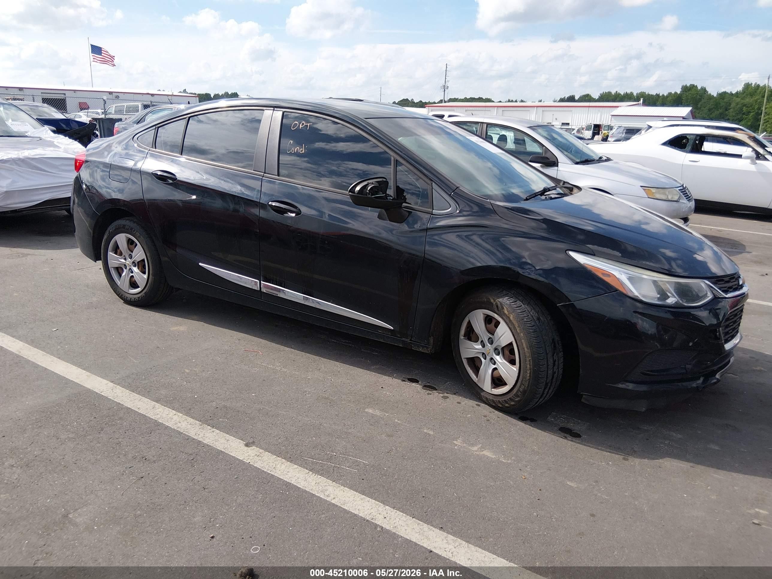 2018 Chevrolet Cruze LS, VIN 1G1BC5SM5J7214786 — Front end