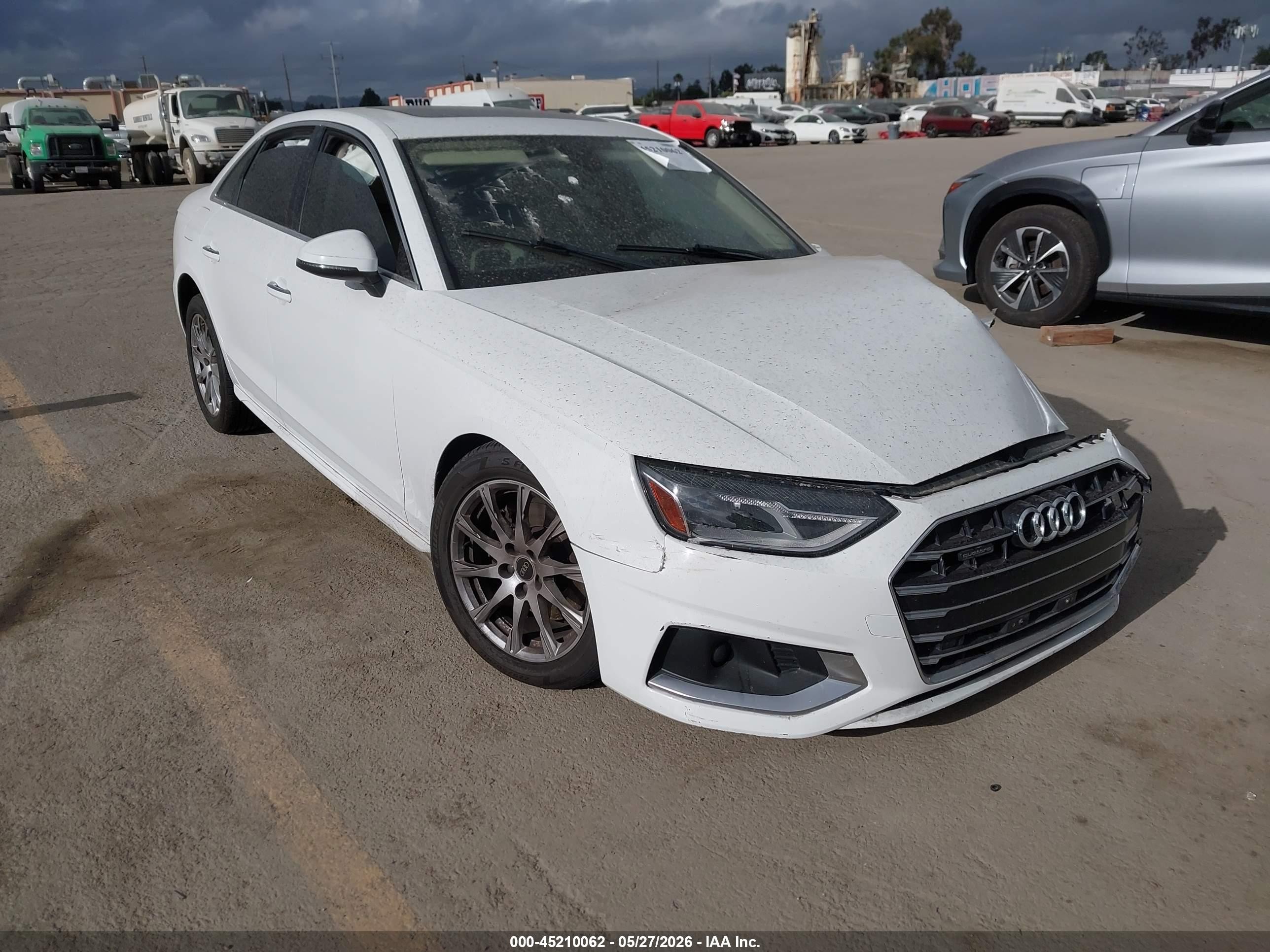 2021 Audi A4 Premium, VIN WAUABAF47MA043911 — Перед