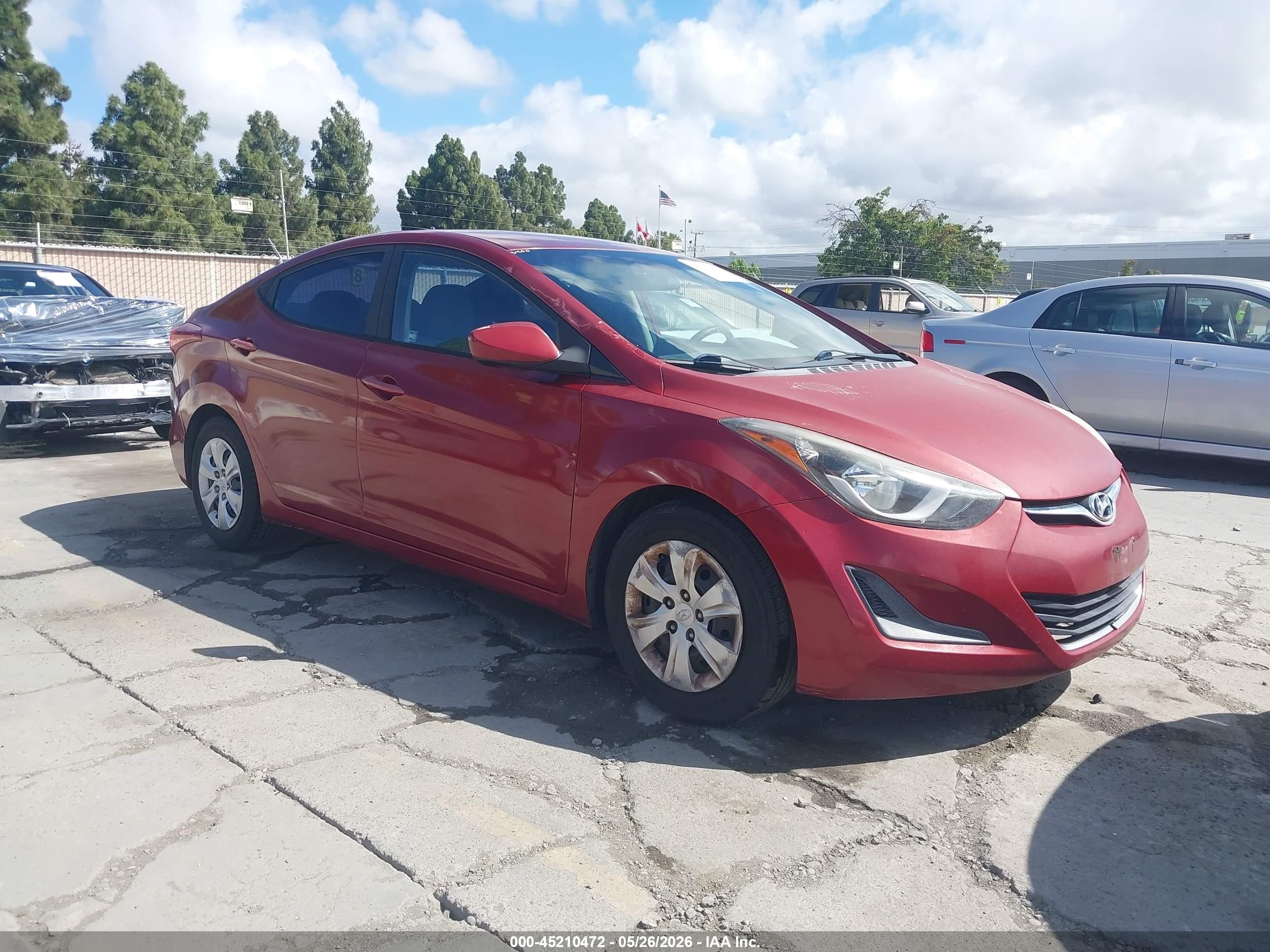 2016 Hyundai Elantra SE, VIN 5NPDH4AEXGH691837 — Normal wear
