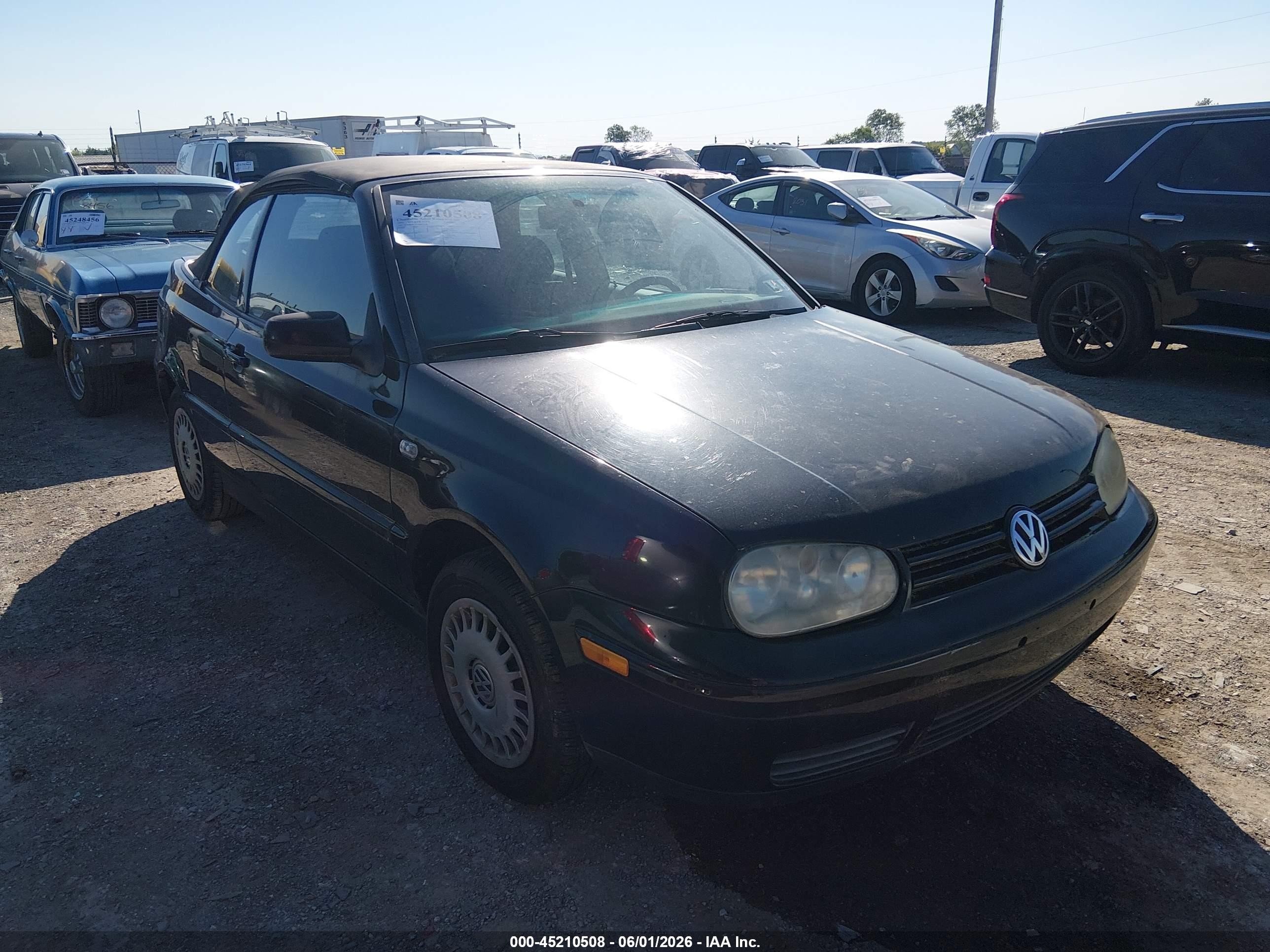 2001 Volkswagen Cabriolet, VIN 3VWBC21V61M809469 — Normal wear