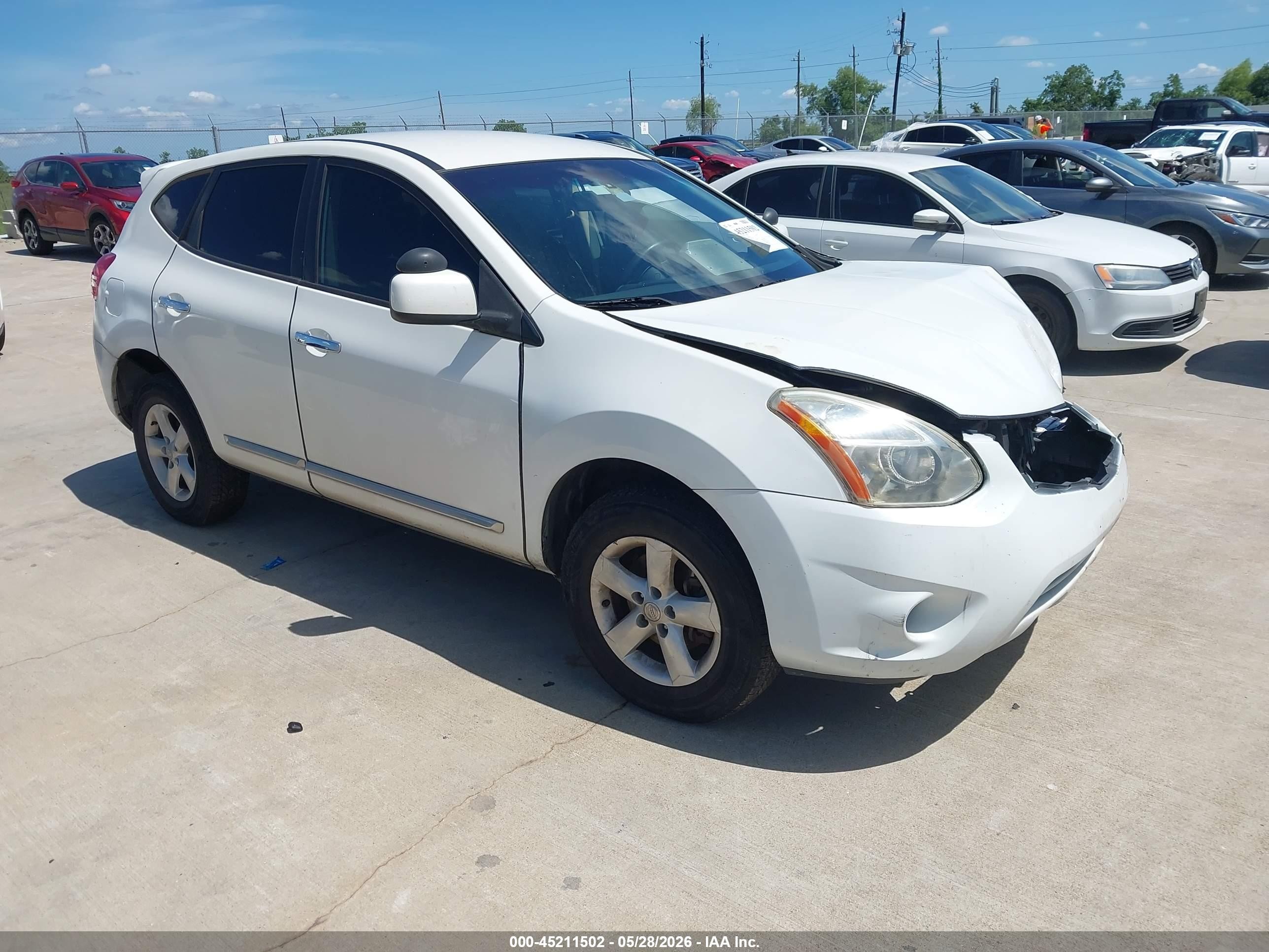 2013 Nissan Rogue S, VIN JN8AS5MV3DW124479 — Front end