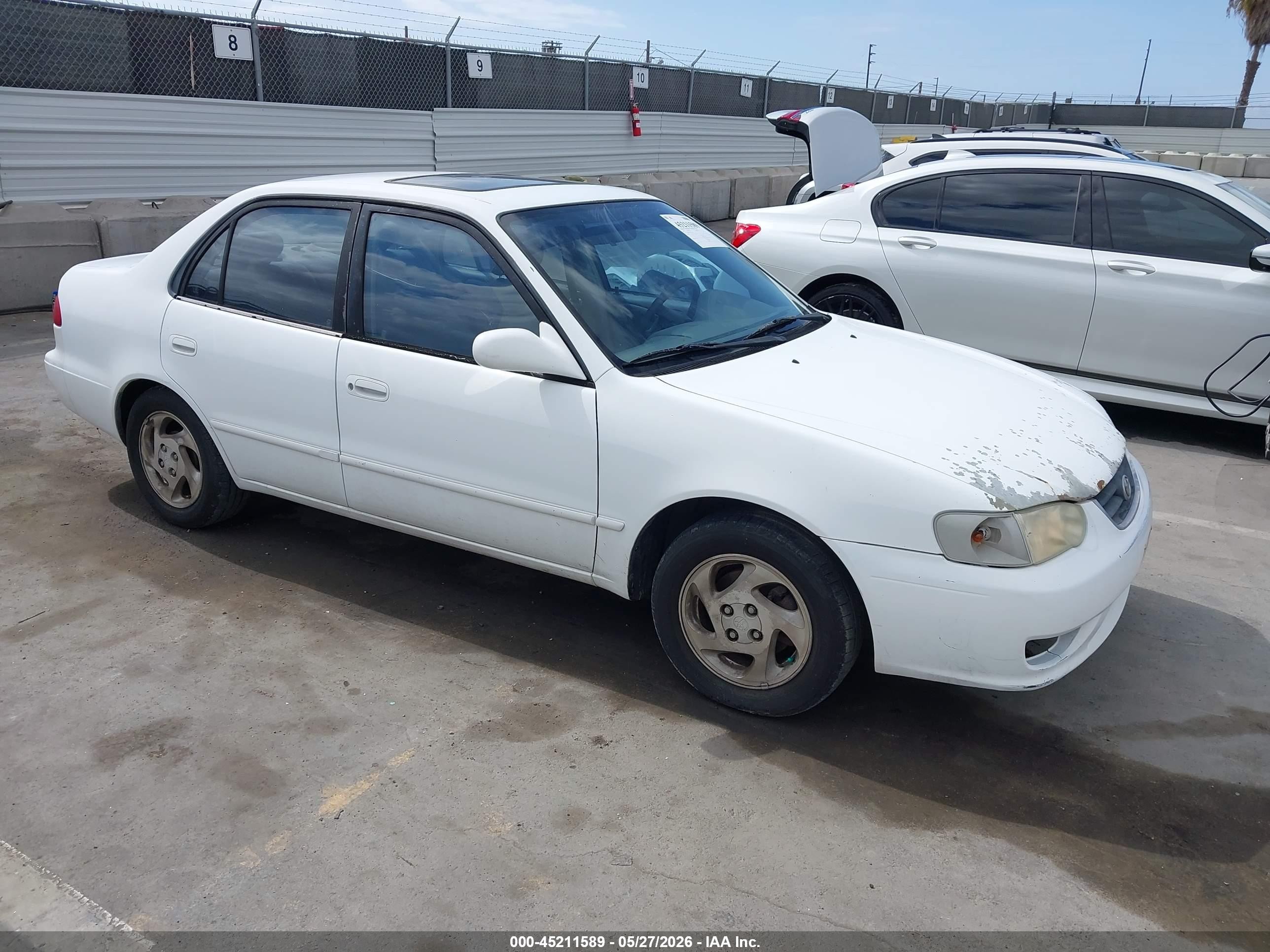 2001 Toyota Corolla S, VIN 1NXBR12E81Z515220 — Side