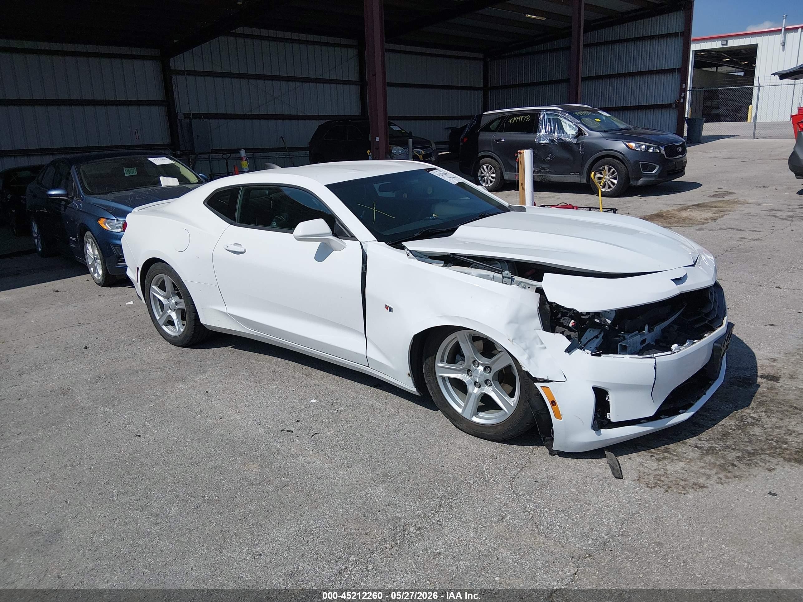2020 Chevrolet Camaro 1LT, VIN 1G1FB1RX9L0113503 — Front end
