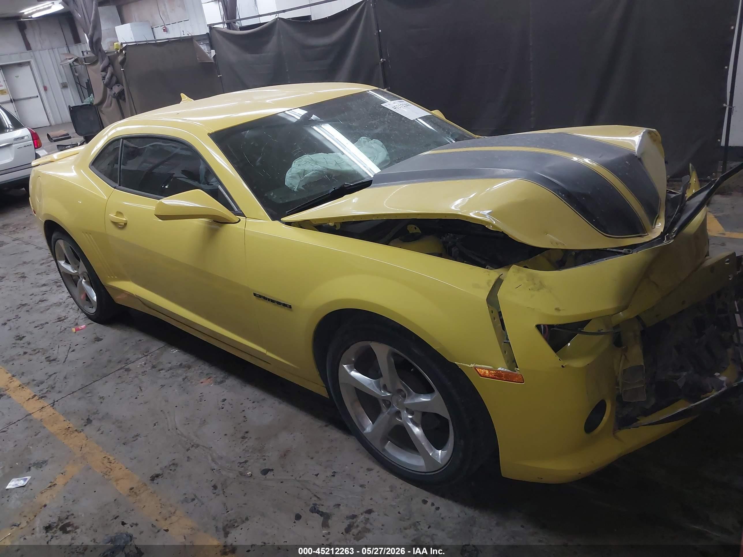 2014 Chevrolet Camaro LT, VIN 2G1FC1E30E9214664 — Перед