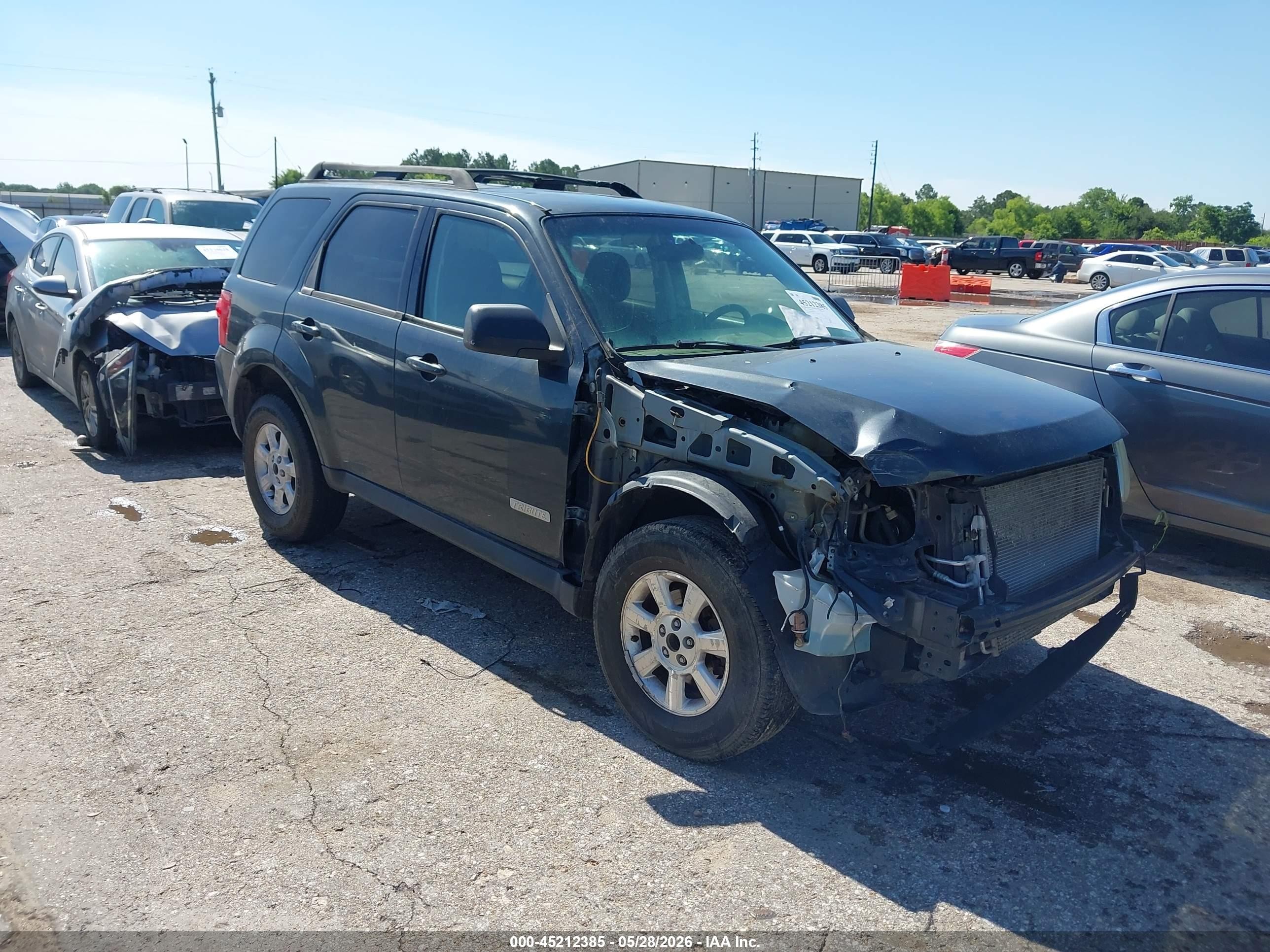 2008 Mazda Tribute Grand Touring, VIN 4F2CZ02Z68KM18528 — Front end