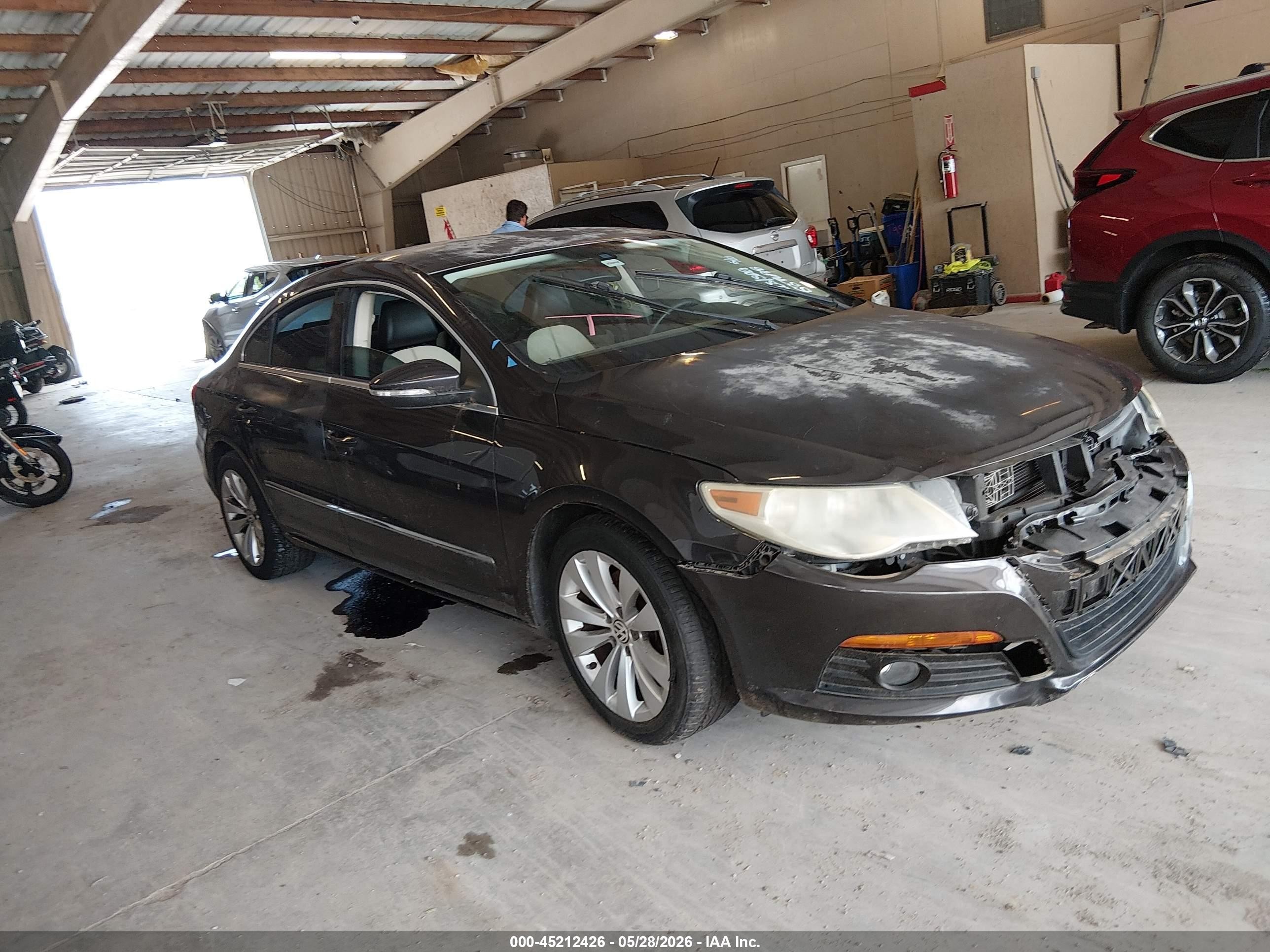 2009 Volkswagen CC Sport, VIN WVWML73C09E537698 — Front end