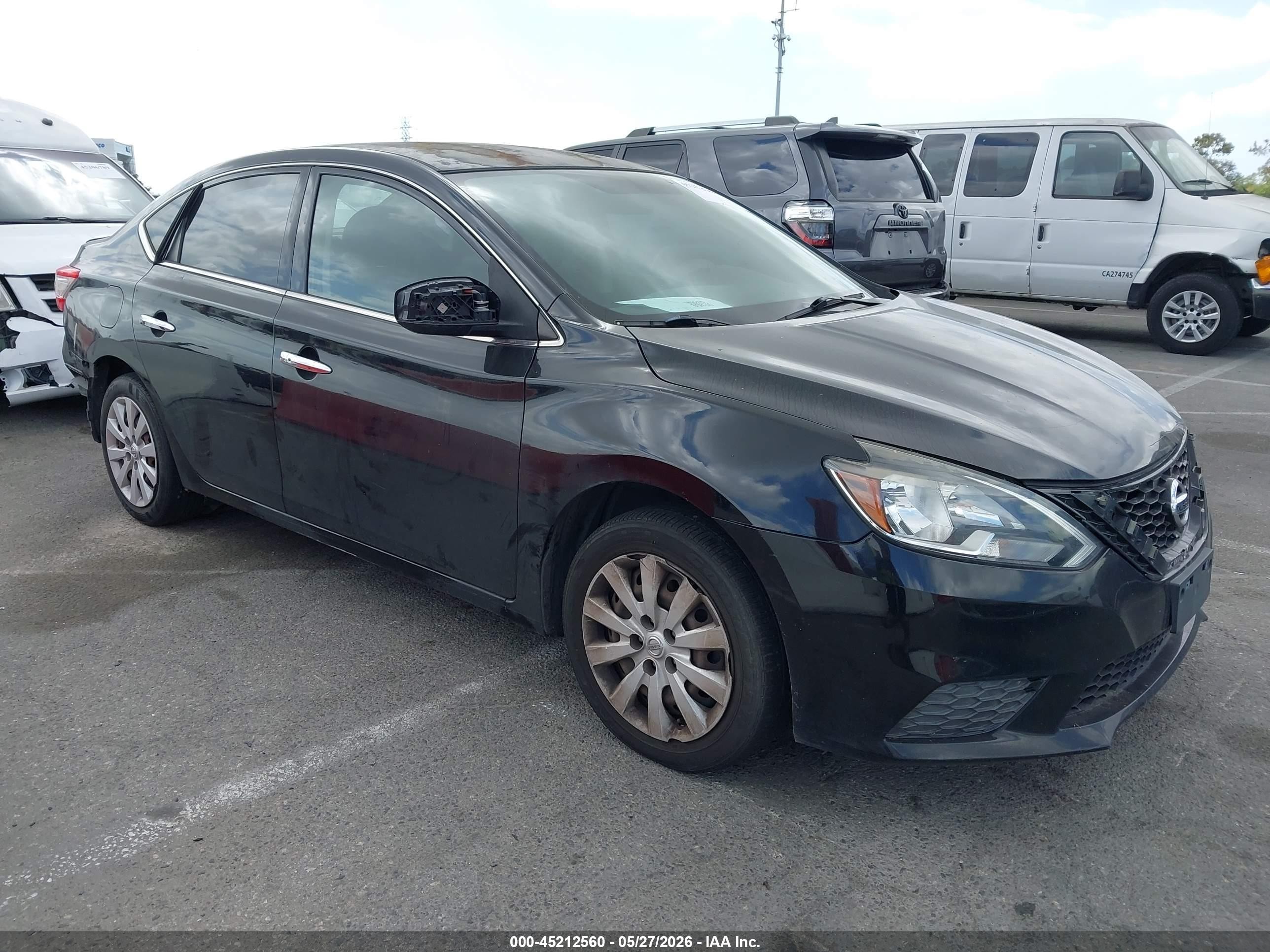 2016 Nissan Sentra SV, VIN 3N1AB7AP1GY216736 — Rear end