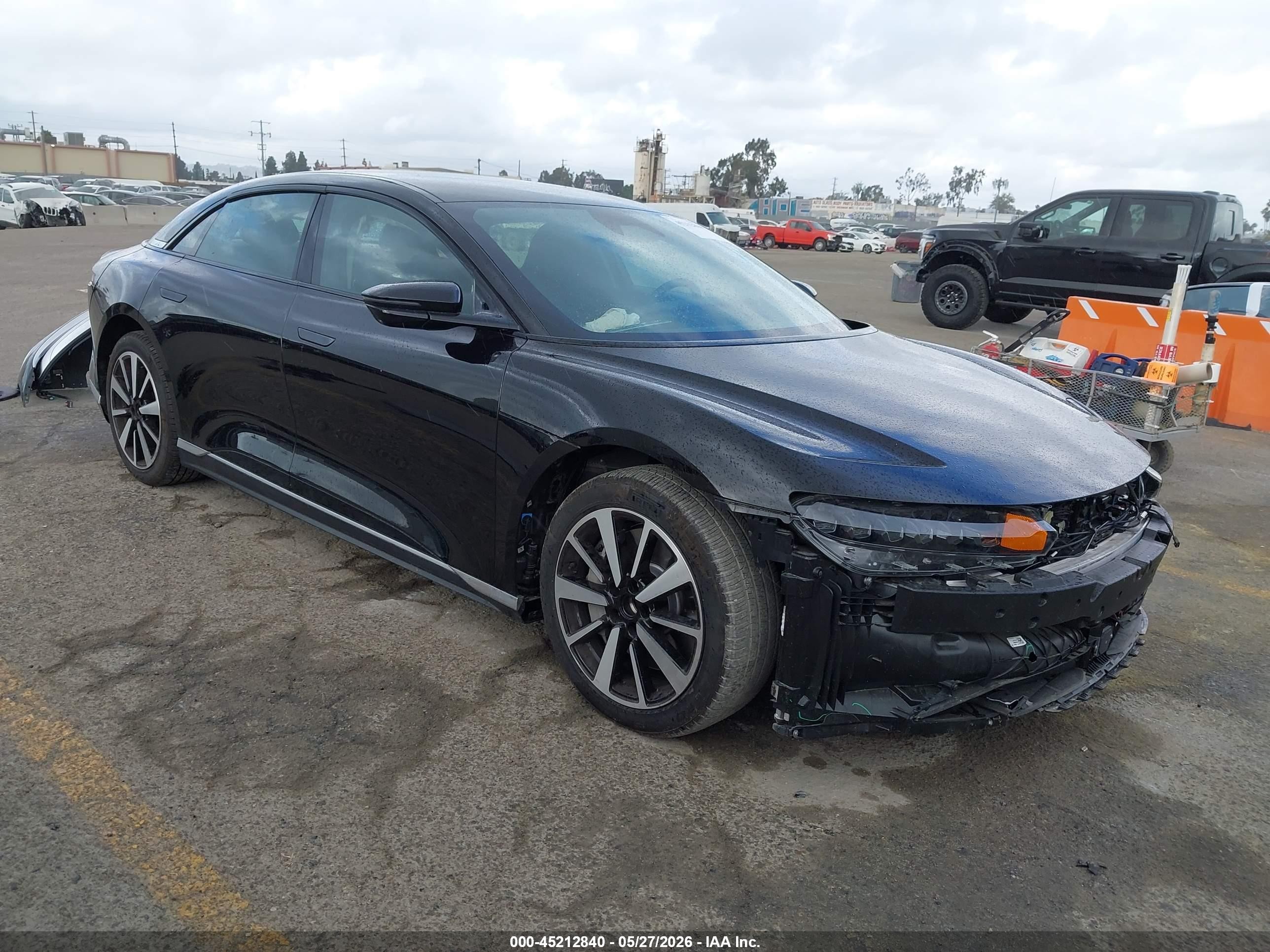 2025 Lucid Air Pure, VIN 50EA1PGAXSA007555 — Front end