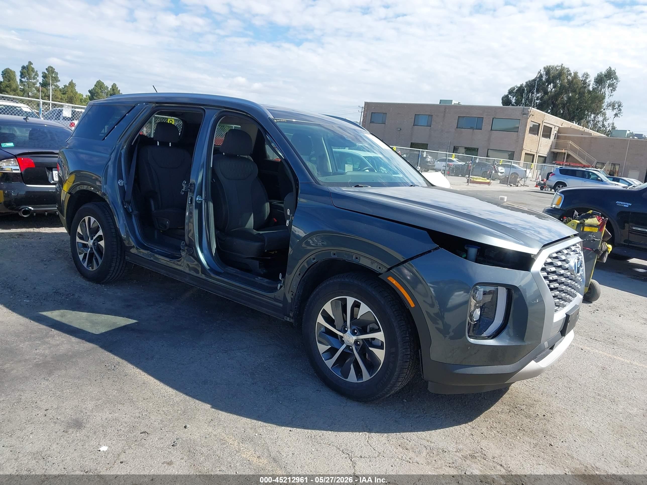 2021 Hyundai Palisade SEL, VIN KM8R24HE9MU192344 — Side