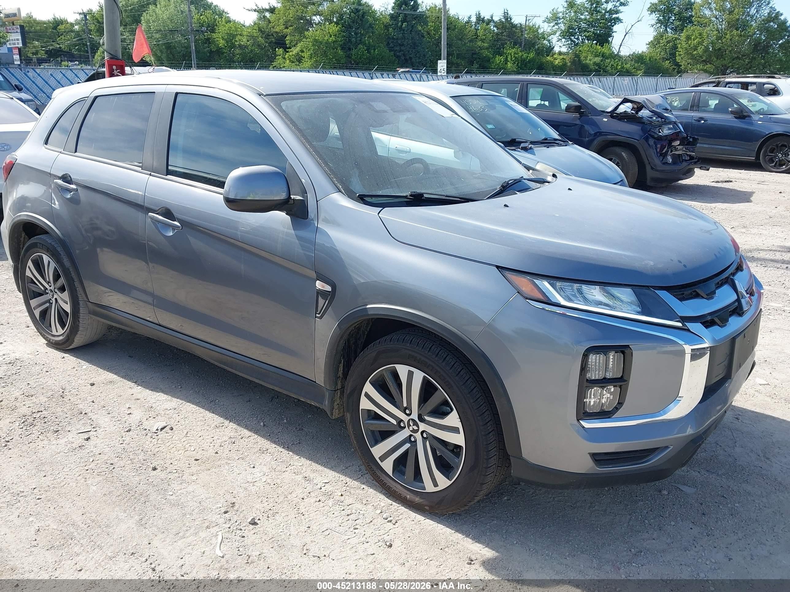 2022 Mitsubishi Outlander ES, VIN JA4APUAU9NU004907 — Front end