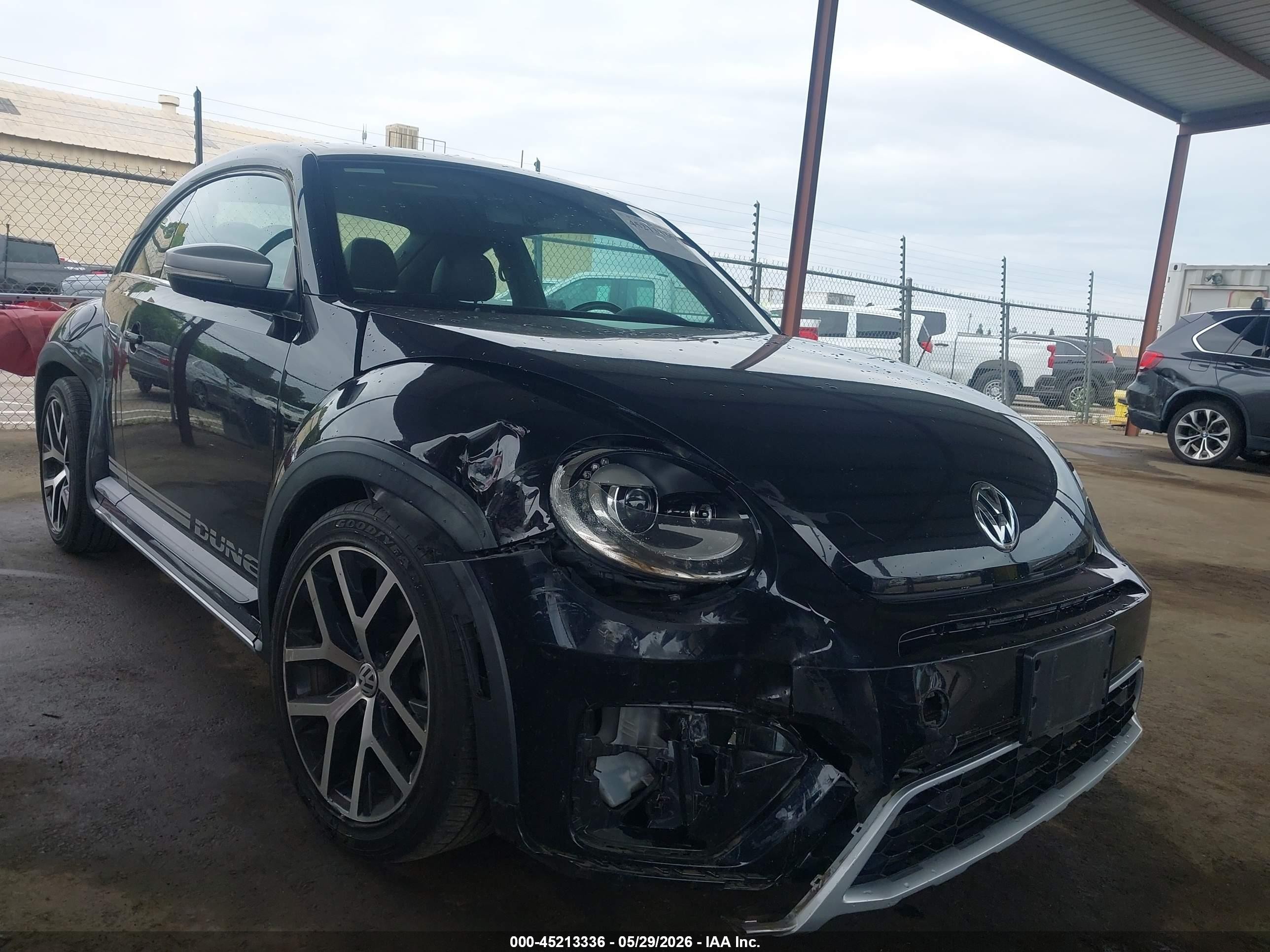 2018 Volkswagen Beetle Dune, VIN 3VWSD7AT7JM711866 — Side