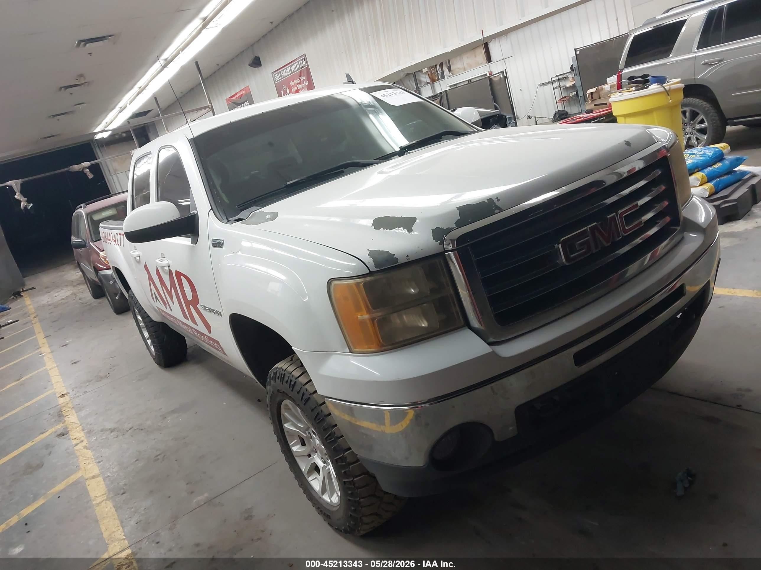 2010 GMC Sierra 1500 SLE, VIN 3GTRKVE31AG268490 — Rear end