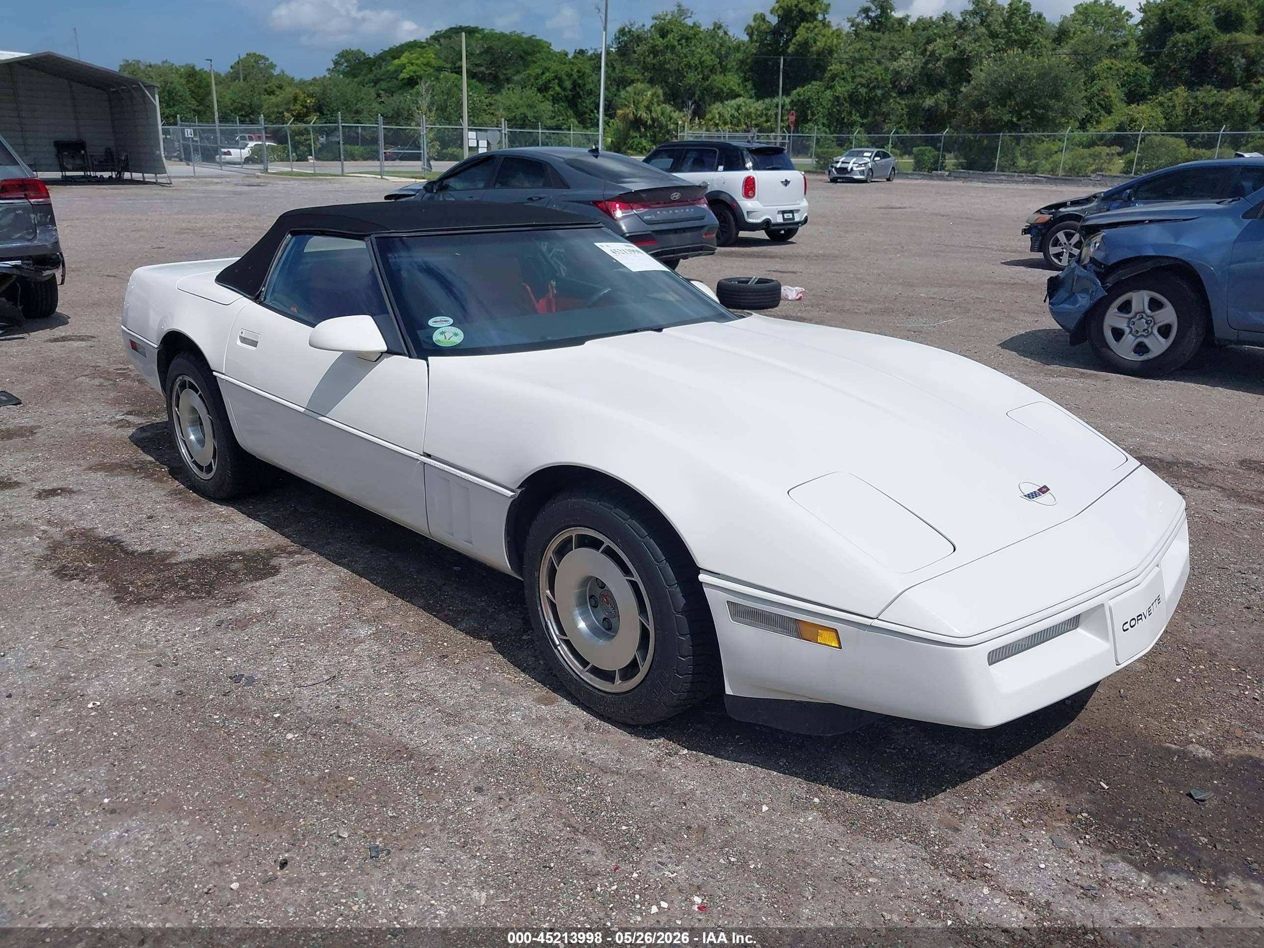 1987 Chevrolet Corvette, VIN 1G1YY3180H5105355 — Normal wear