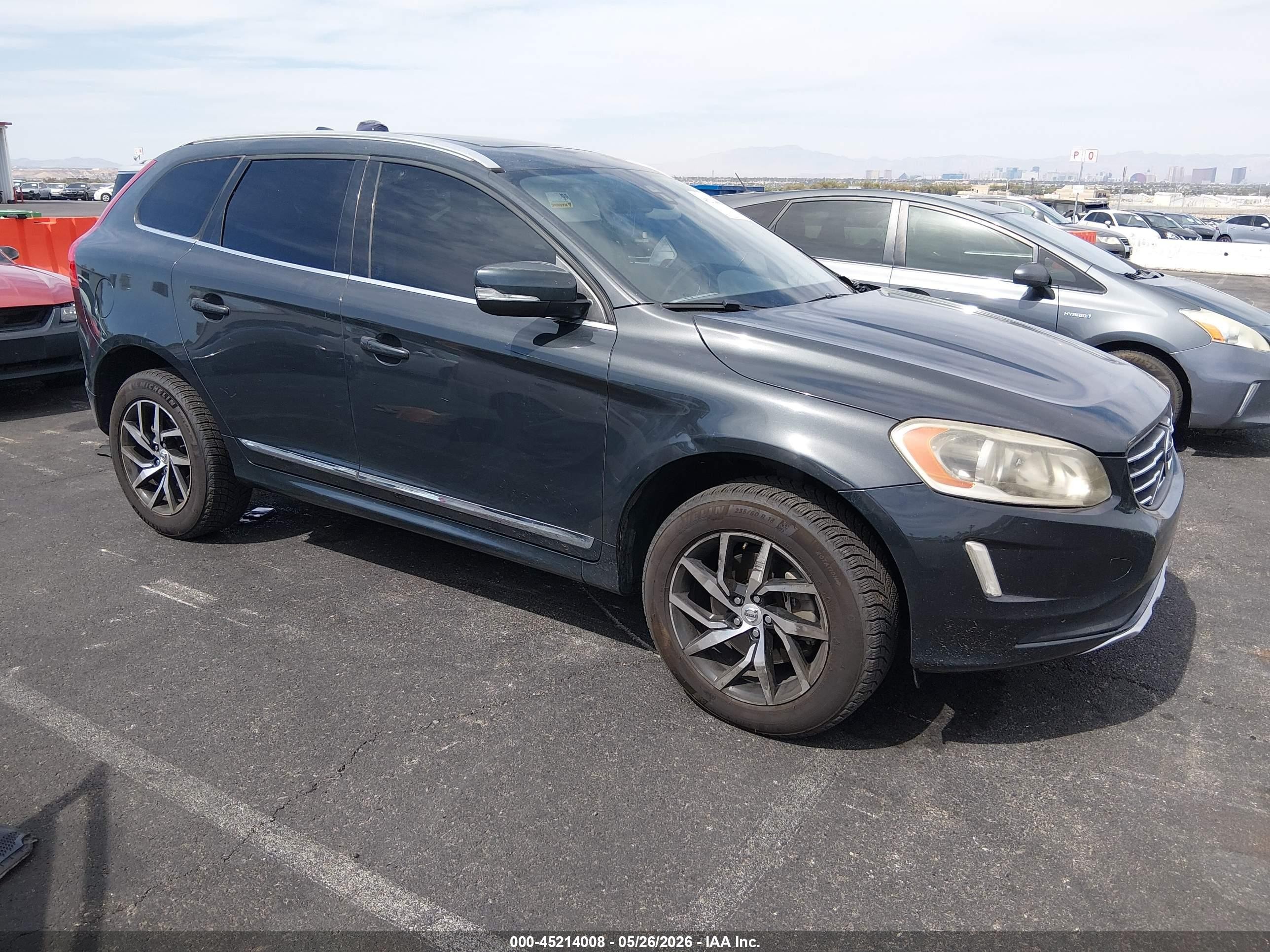 2015 Volvo XC60 T5 Drive-E Premier Plus, VIN YV440MDC2F2616127 — Normal wear