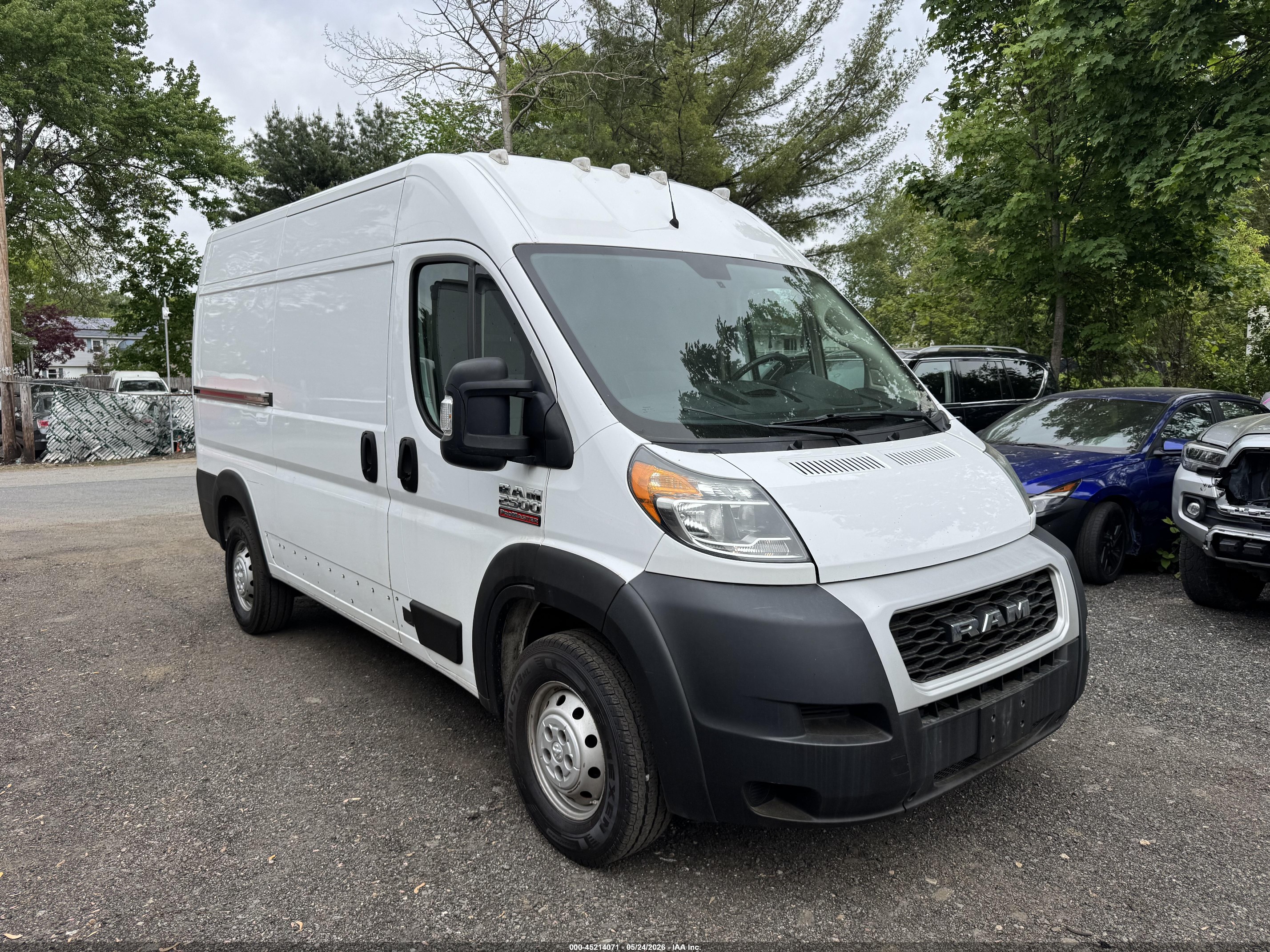2019 Ram ProMaster Cargo, VIN 3C6TRVCG7KE562875 — Auction photo