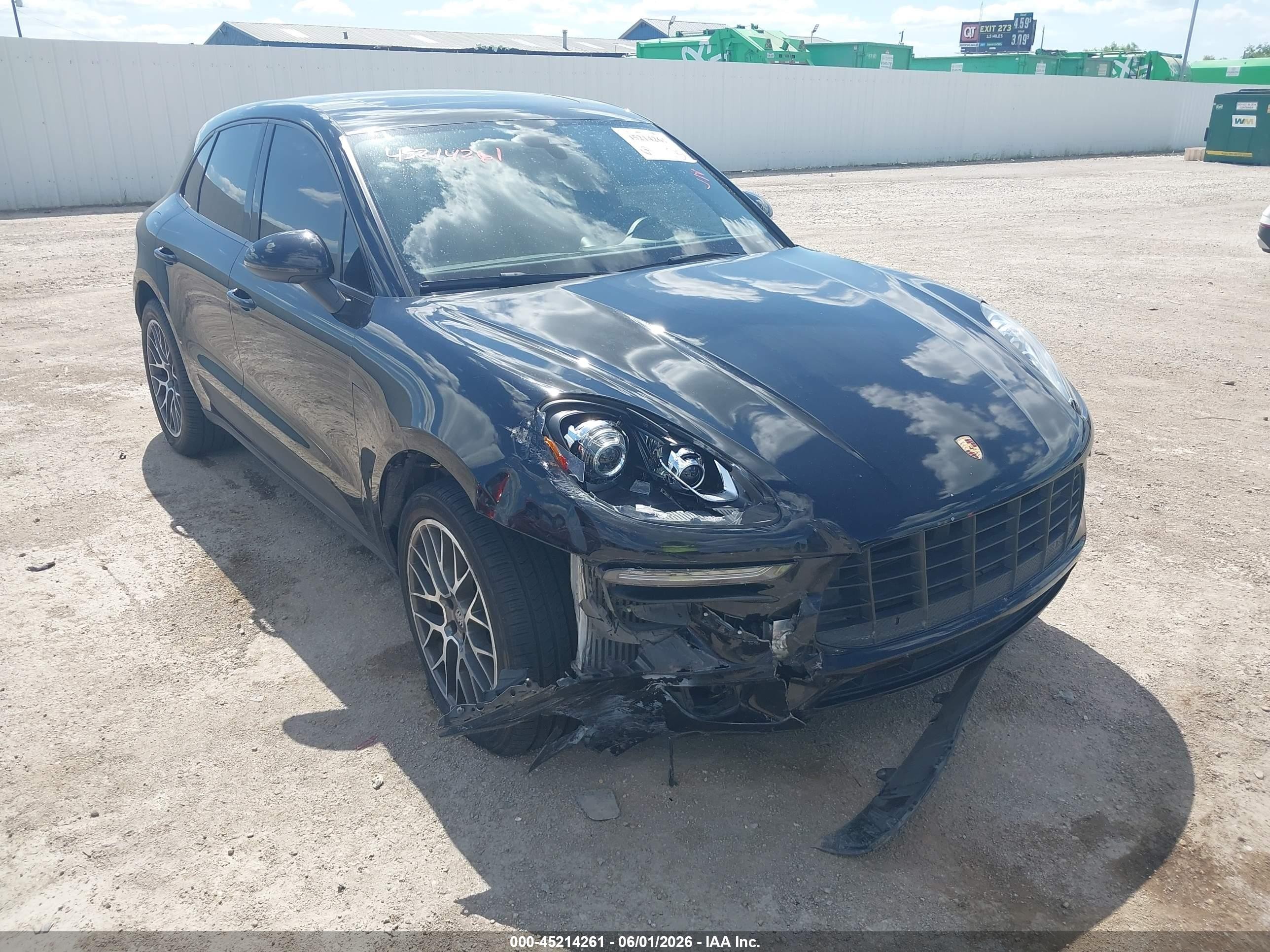 2018 Porsche Macan S, VIN WP1AB2A5XJLB36414 — Front end