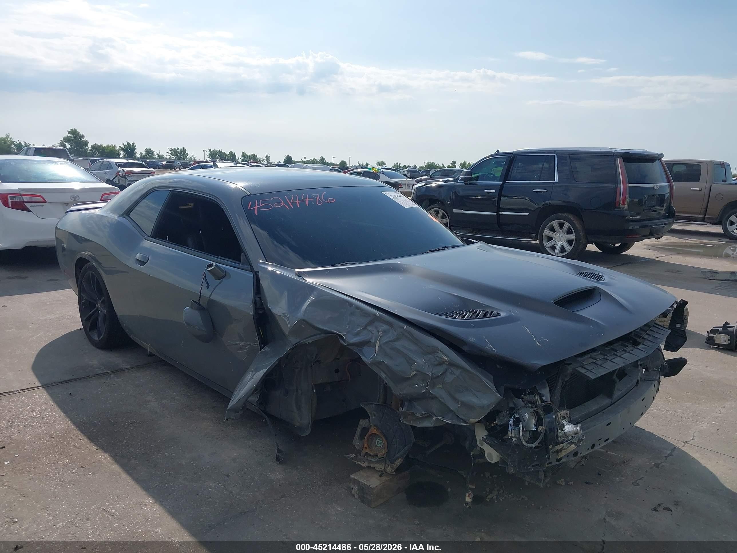 2017 Dodge Challenger SXT, VIN 2C3CDZAG7HH509161 — Front end