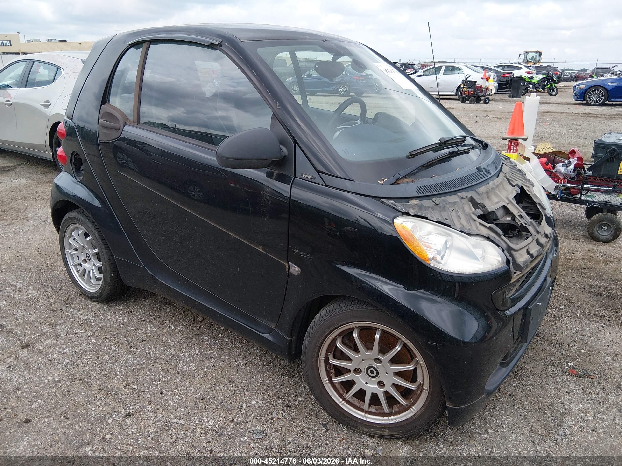 2012 Smart fortwo Pure, VIN WMEEJ3BA9CK532190 — Normal wear