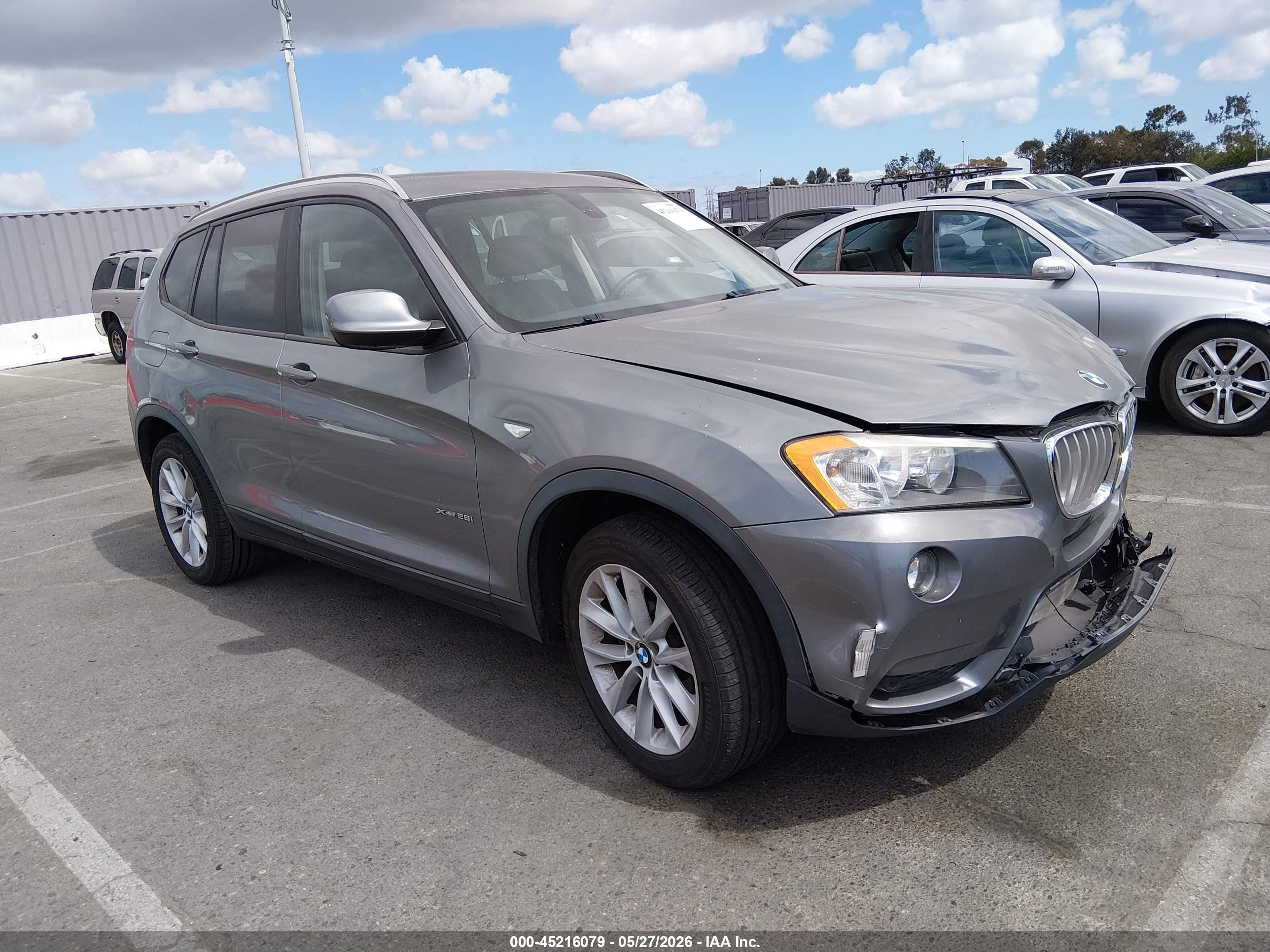 2013 BMW X3 xDrive28i, VIN 5UXWX9C55D0A28708 — Front end