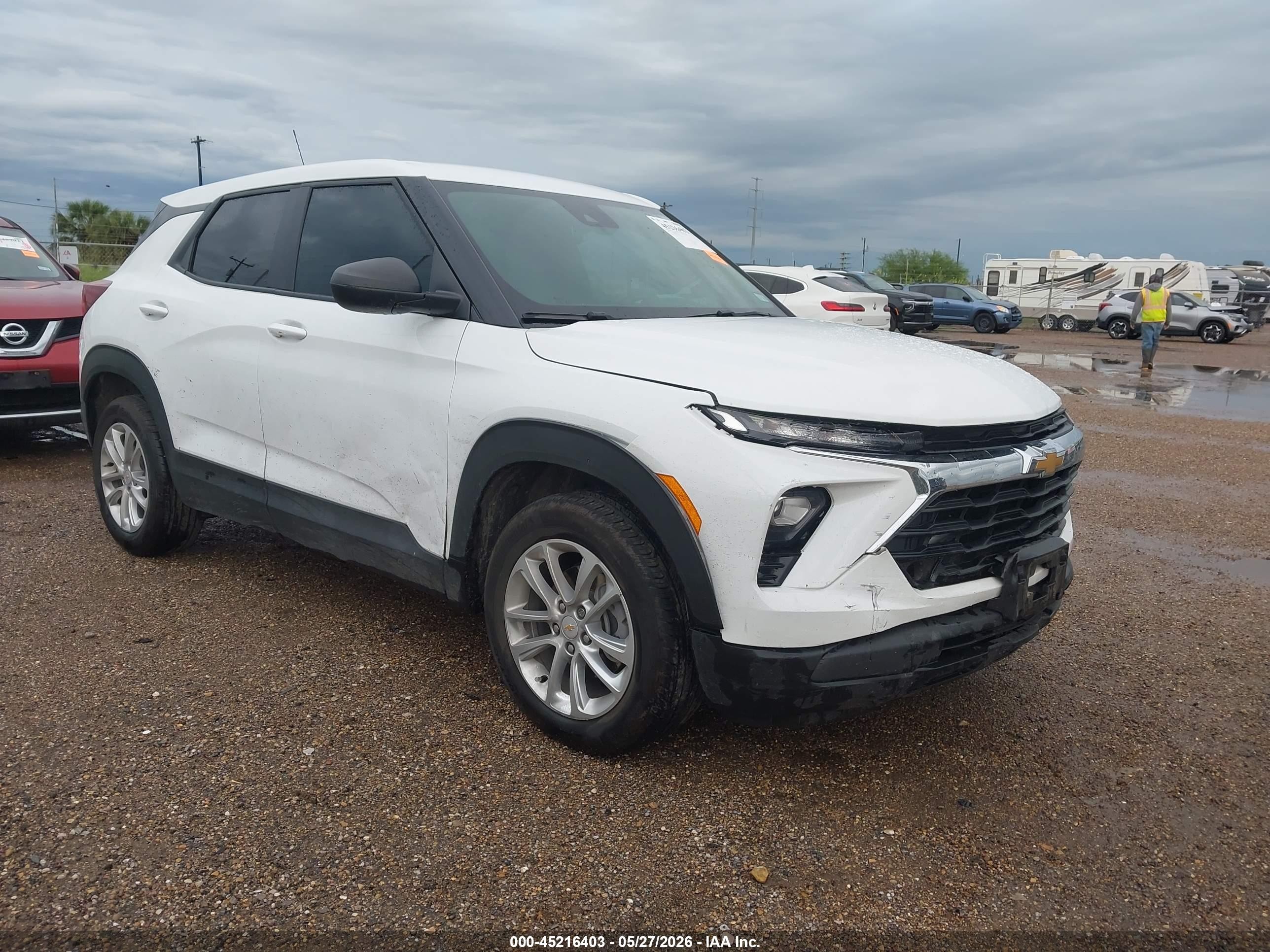 2025 Chevrolet TrailBlazer LS, VIN KL79MMSP3SB022429 — Бок
