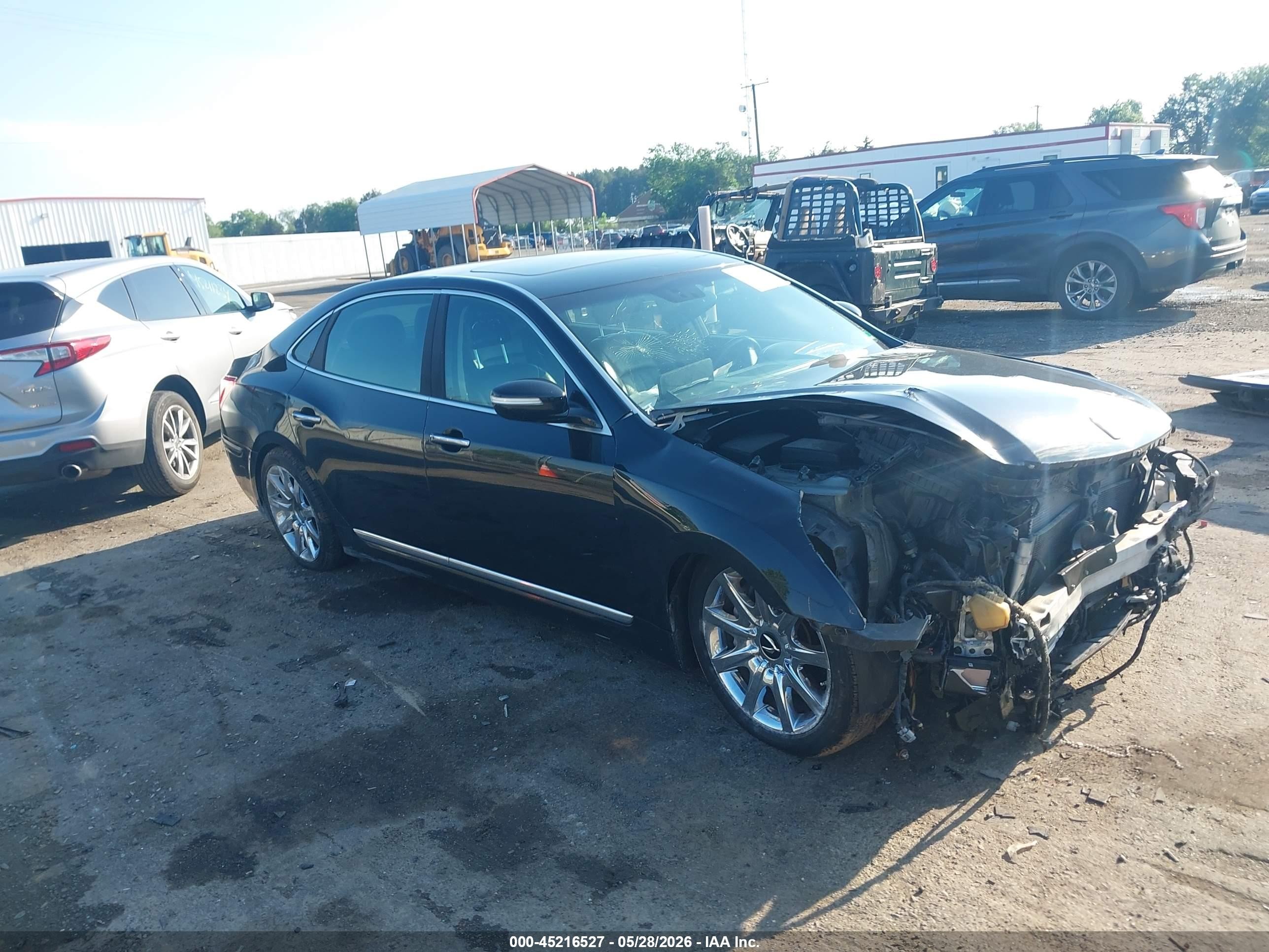 2013 Hyundai Equus Signature, VIN KMHGH4JH9DU058394 — Front end