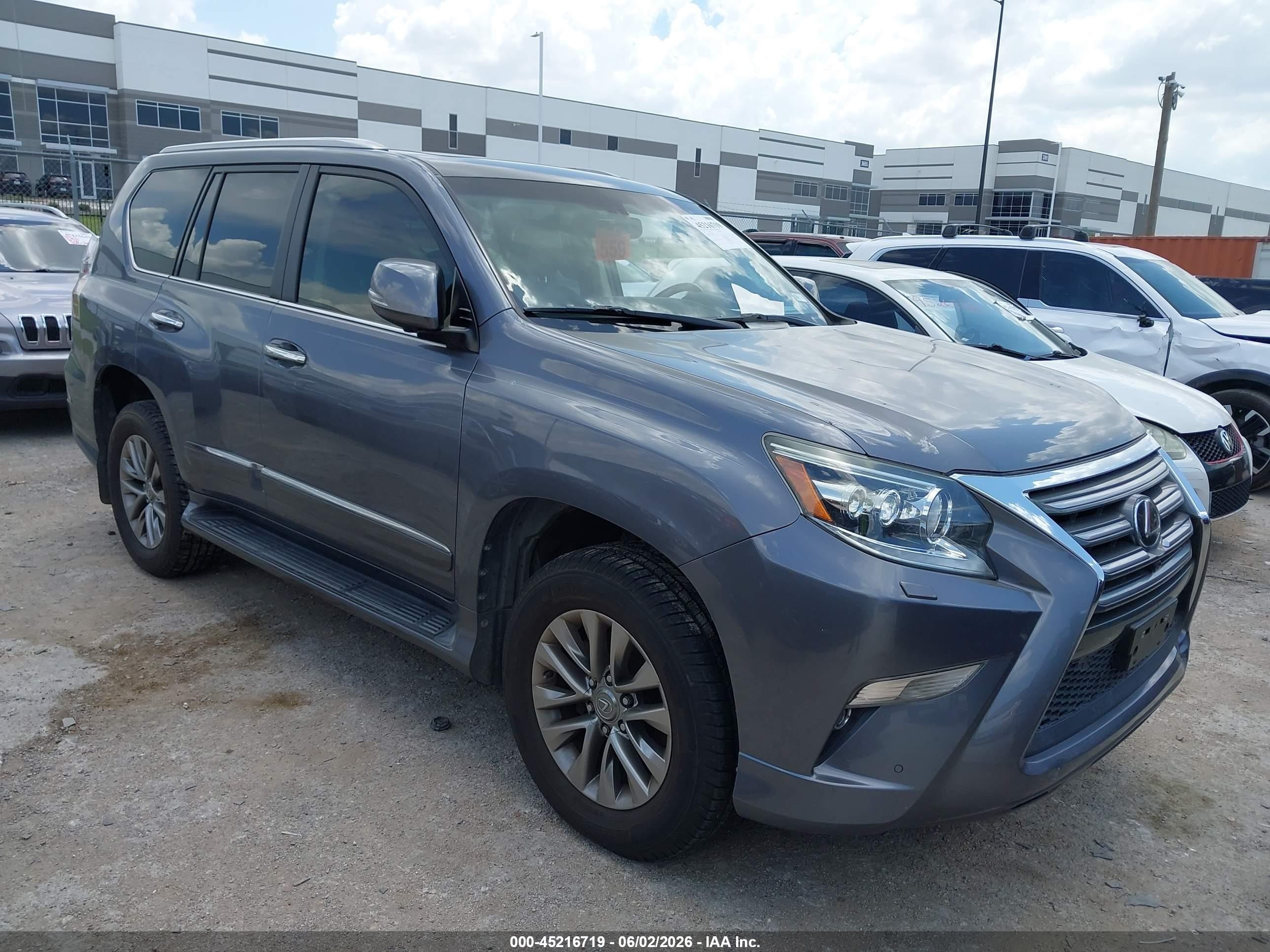 2016 Lexus GX 460 Luxury, VIN JTJJM7FXXG5138760 — Front end
