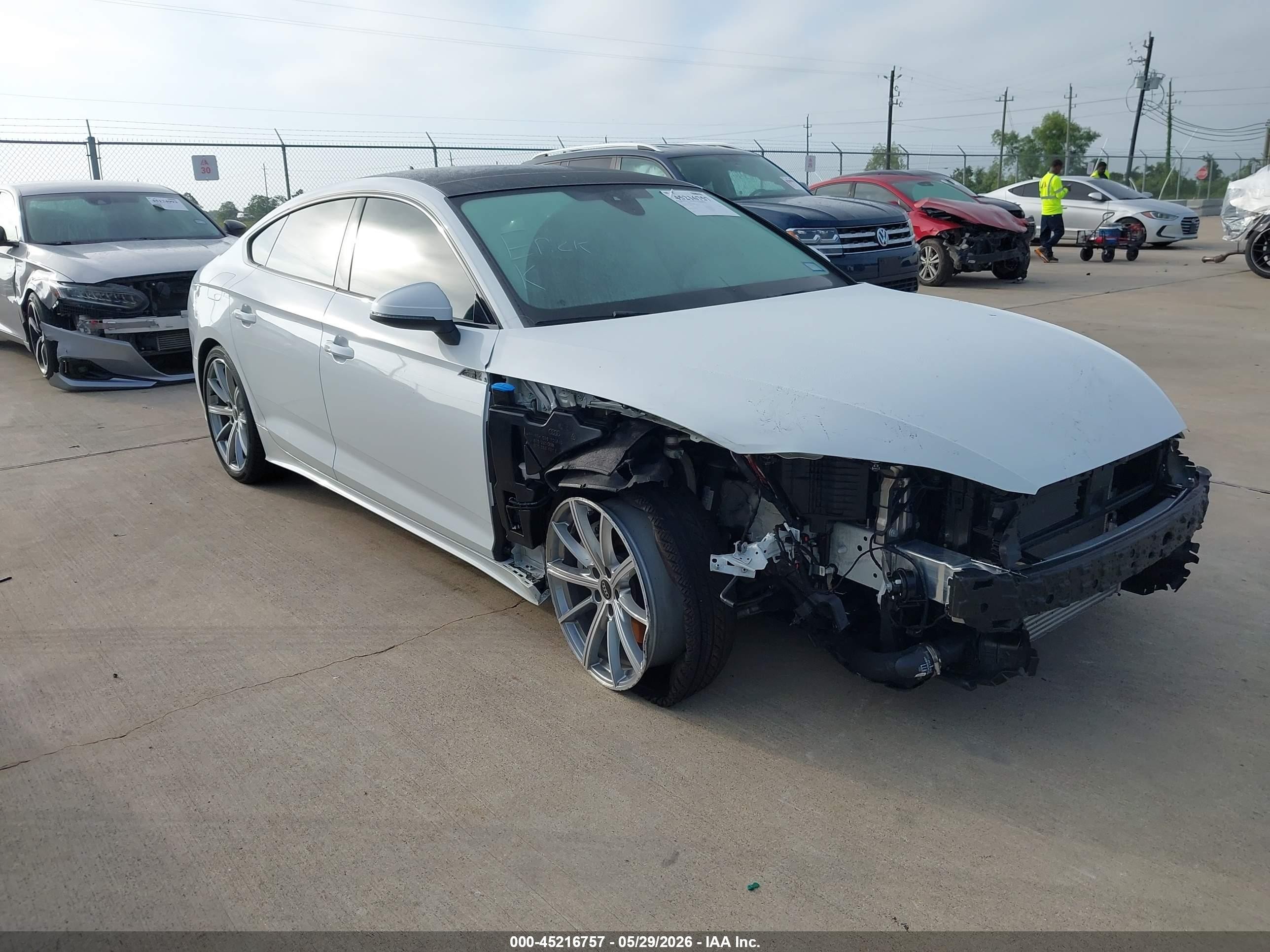 2025 Audi A5 Sportback S line Premium, VIN WAUDACF57SA018265 — Перед