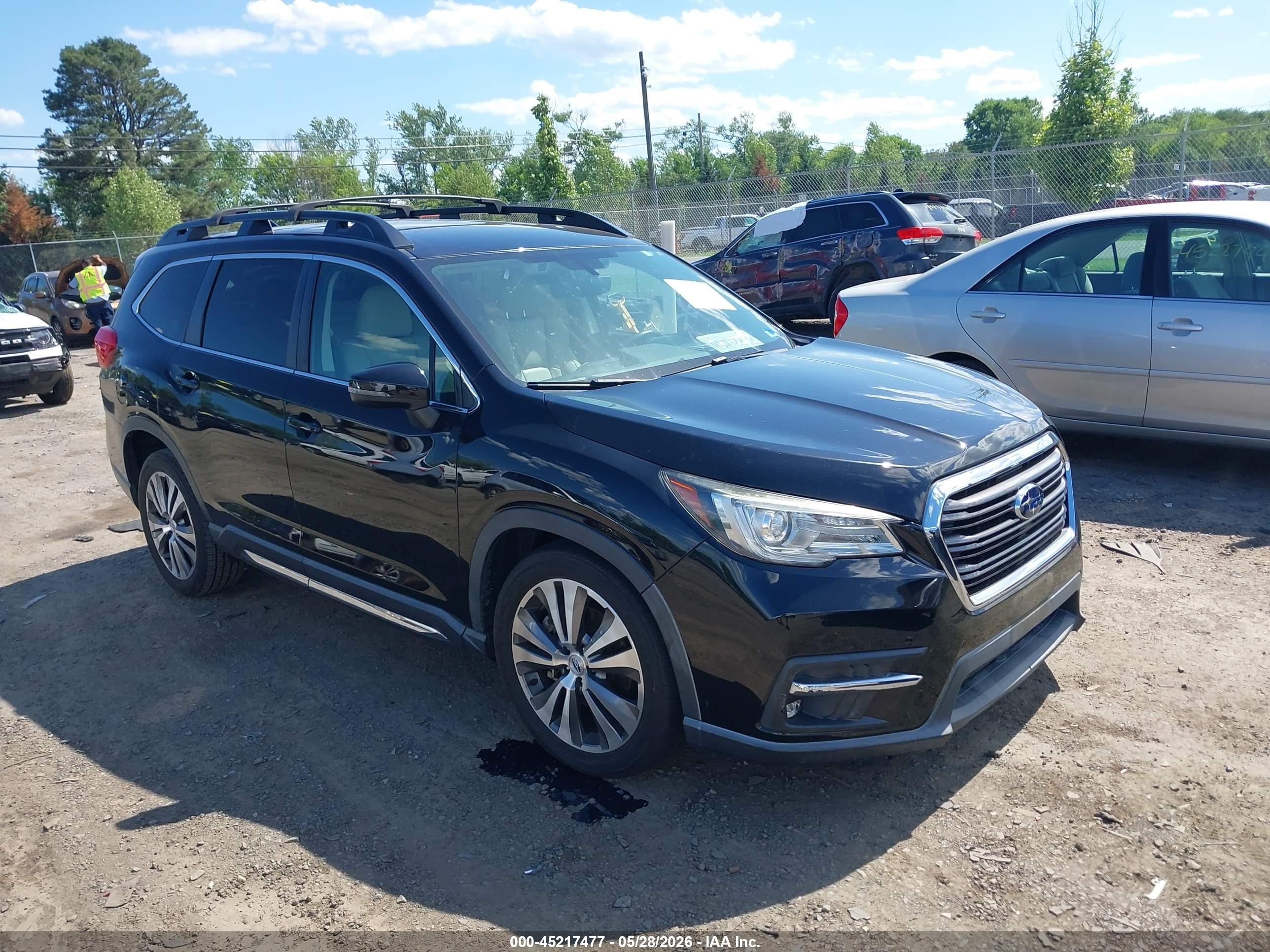 2020 Subaru Ascent Limited, VIN 4S4WMAJD5L3405551 — Front end