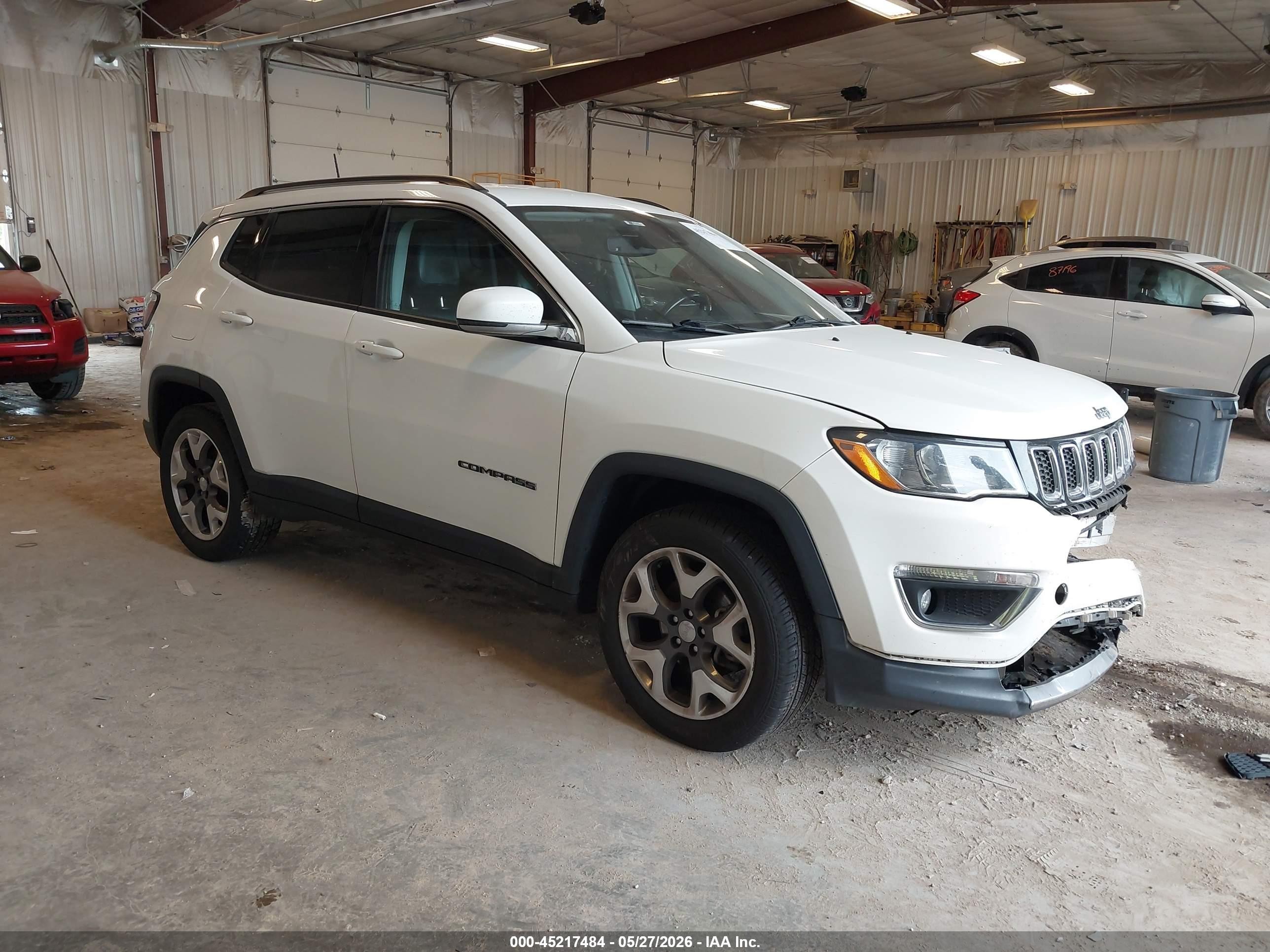 2021 Jeep Compass Limited, VIN 3C4NJDCB5MT527645 — Front end