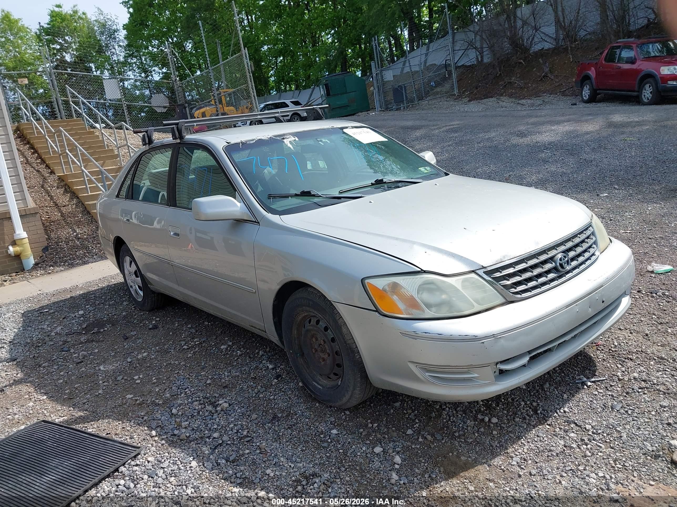 2003 Toyota Avalon XL, VIN 4T1BF28B13U326150 — All over