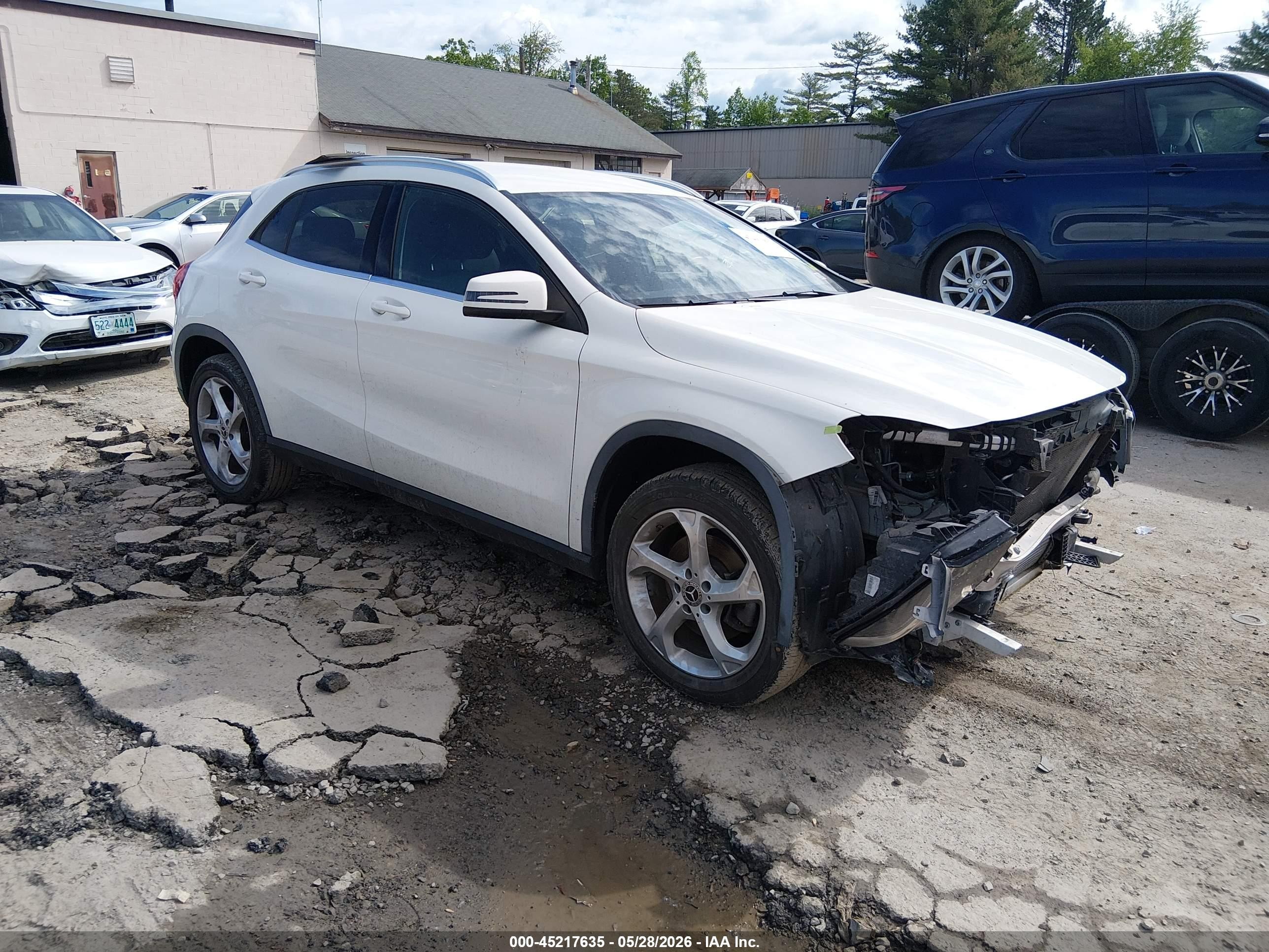 2018 Mercedes-Benz GLA 250, VIN WDCTG4EB4JJ423843 — Перед
