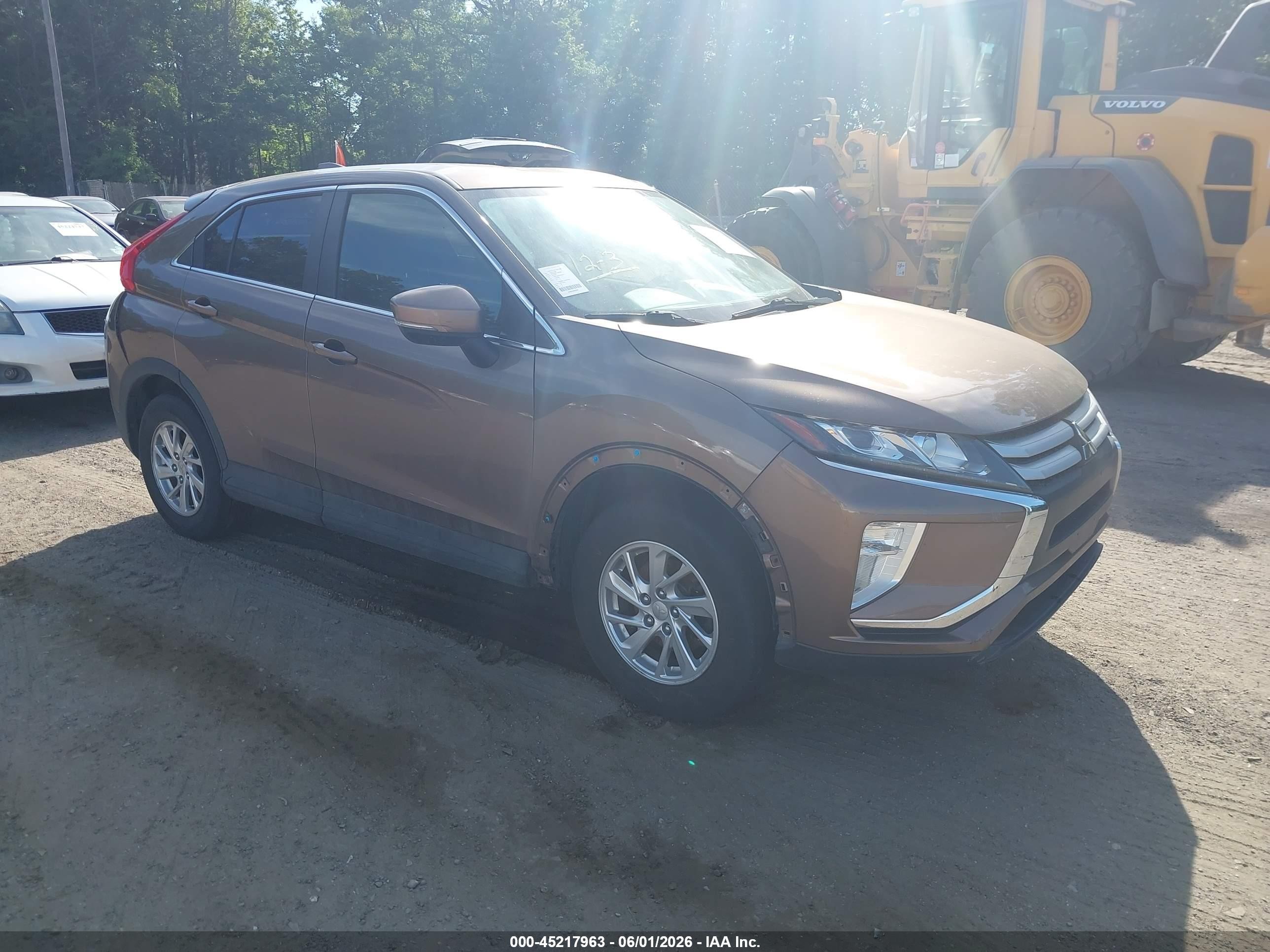 2018 Mitsubishi Eclipse Cross ES, VIN JA4AT3AA1JZ048375 — Front end
