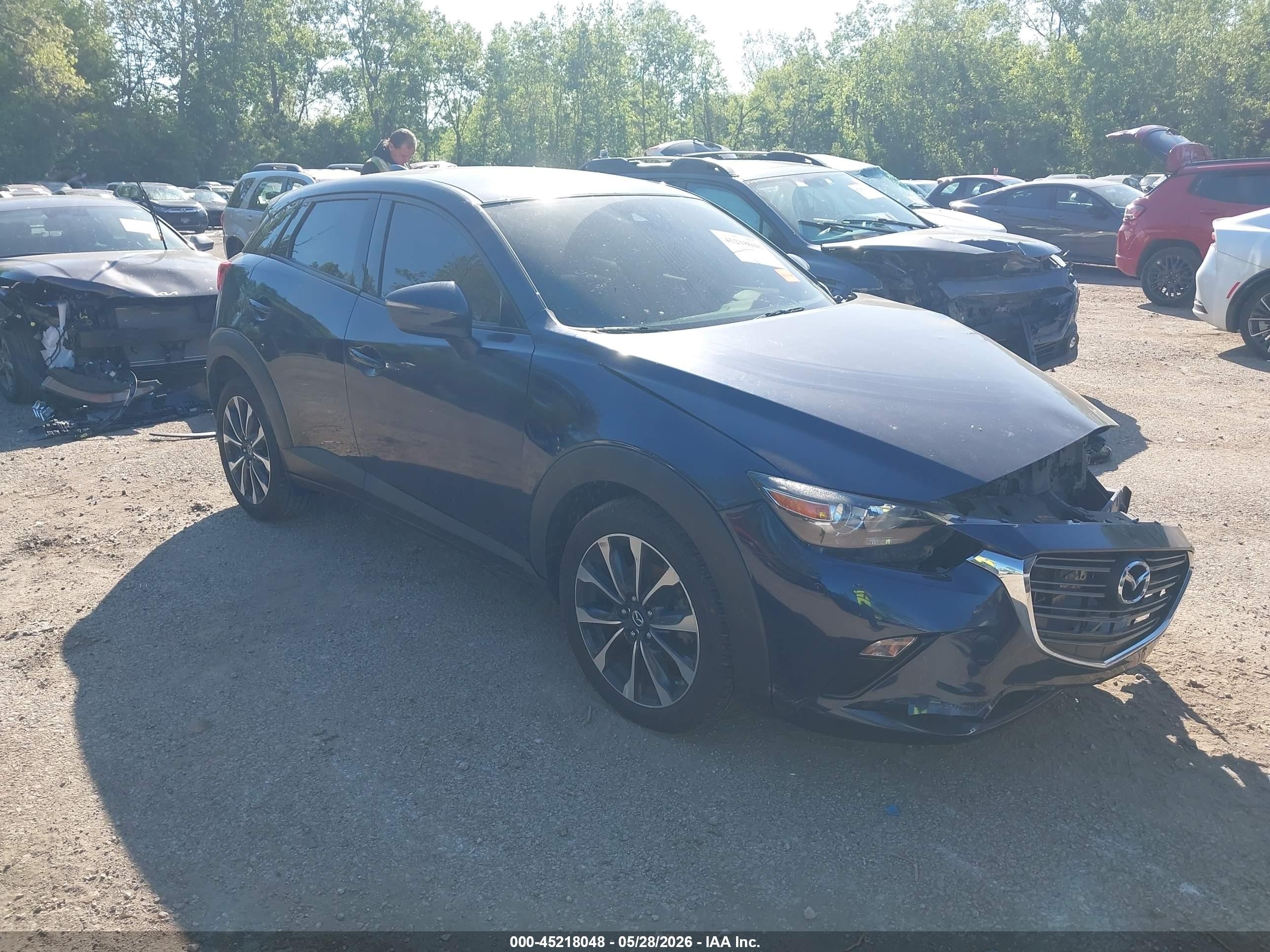 2019 Mazda CX-3 Touring, VIN JM1DKFC7XK0414364 — Front end