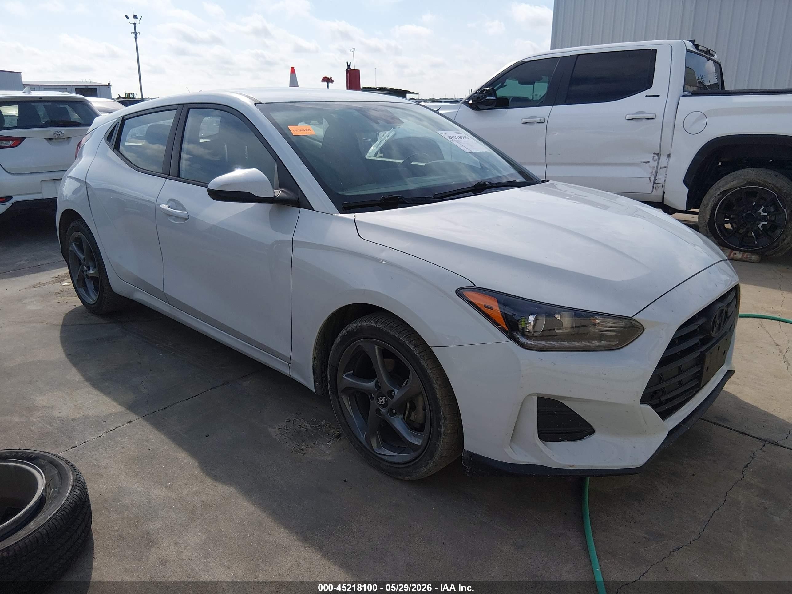 2020 Hyundai Veloster Premium, VIN KMHTG6AF1LU024606 — Град
