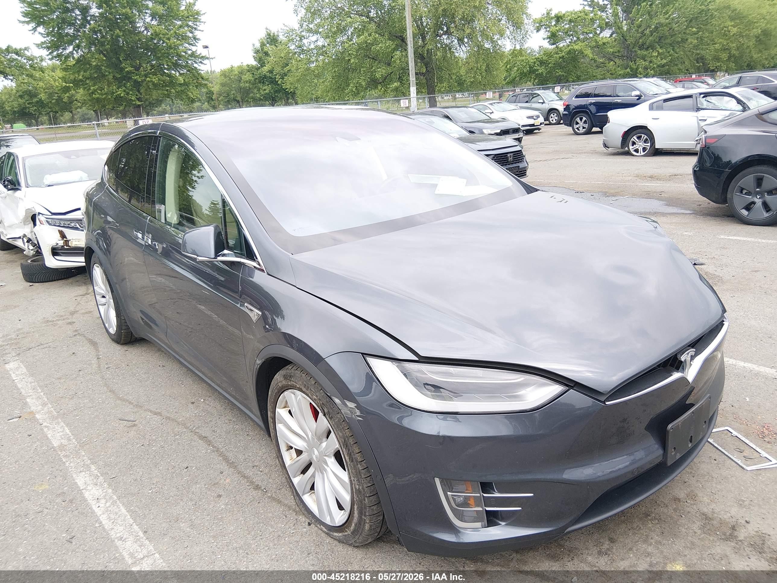 2016 Tesla Model X P90D, VIN 5YJXCBE45GF006563 — Front end