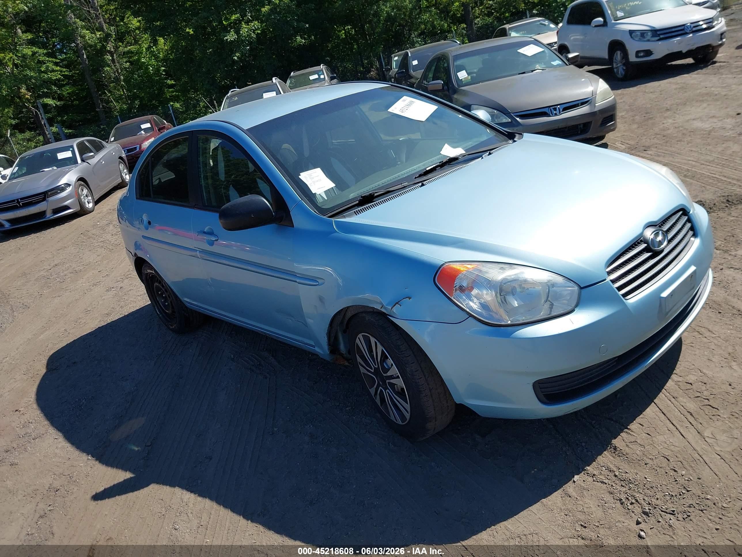 2010 Hyundai Accent GLS, VIN KMHCN4AC7AU465895 — Side