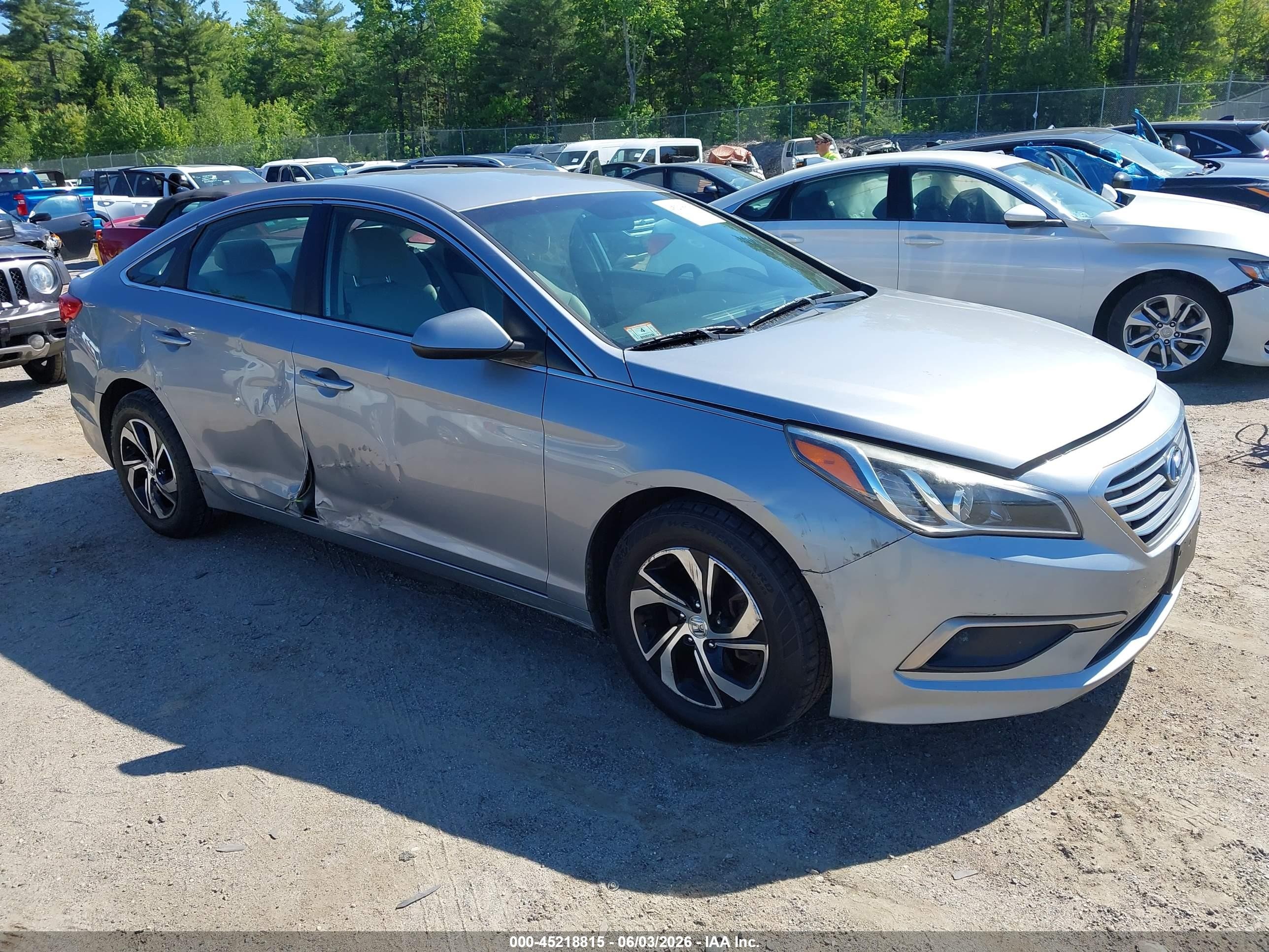 2017 Hyundai Sonata 2.4L, VIN 5NPE24AF8HH588156 — Side