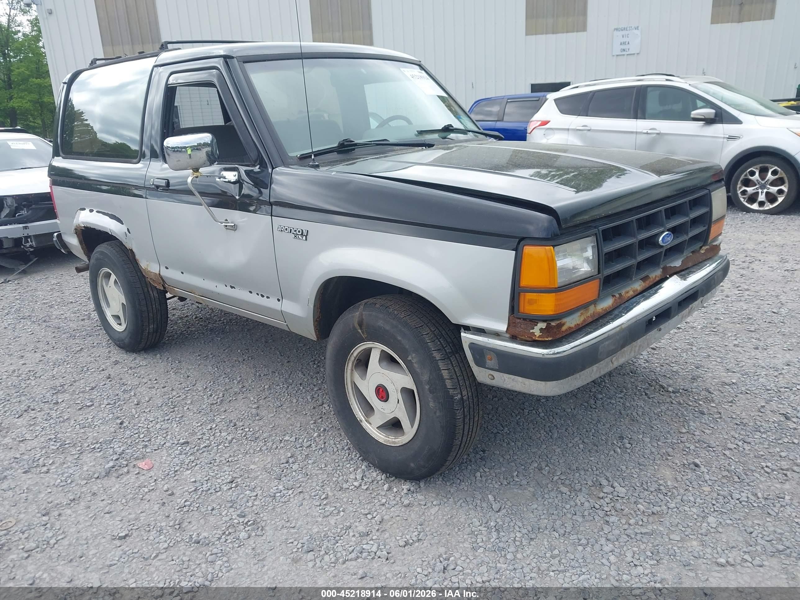1990 Ford Bronco, VIN 1FMCU14T8LUA37172 — Normal wear