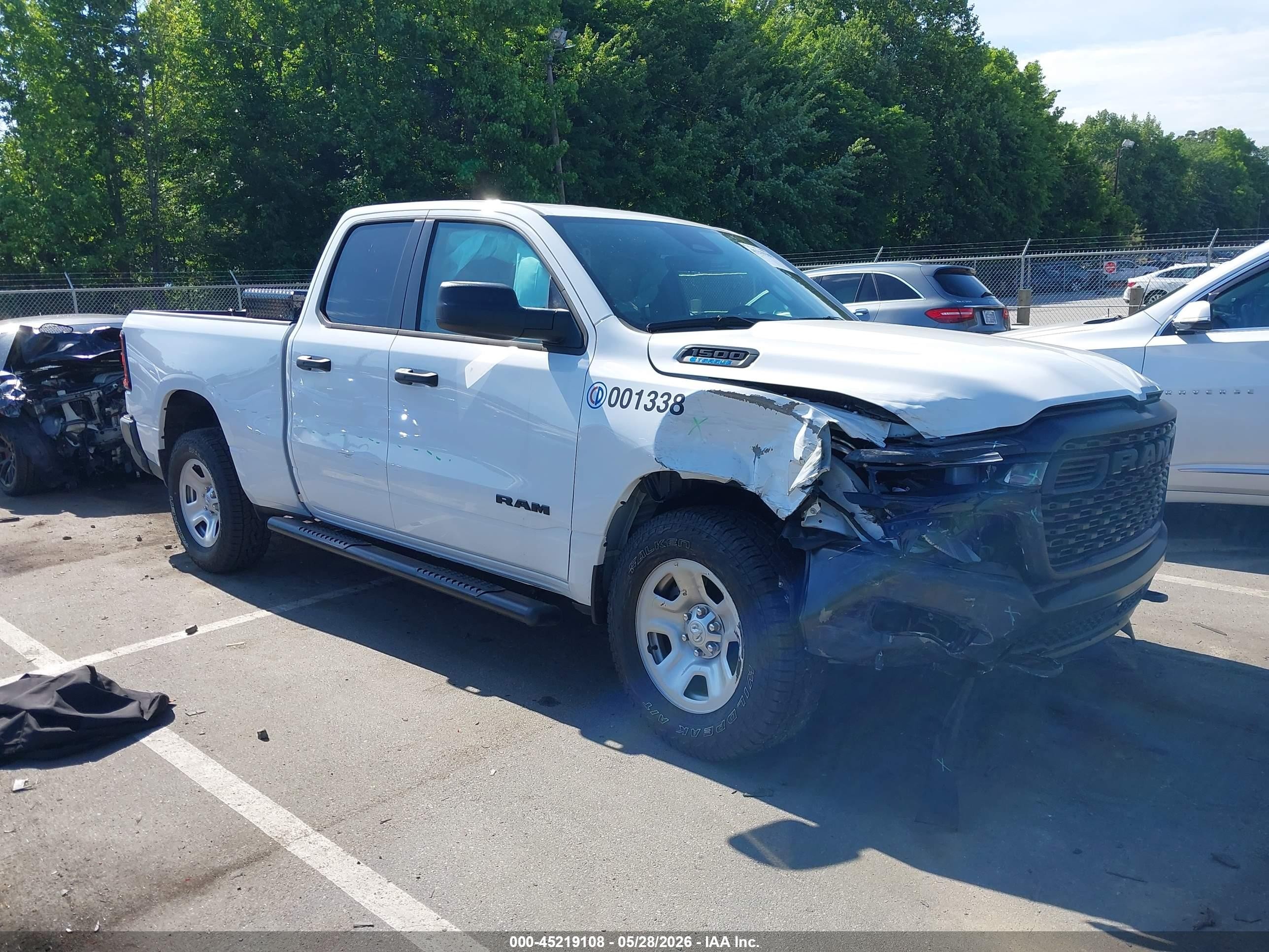 2025 Ram 1500 Tradesman, VIN 1C6RRFCG6SN754493 — Перед